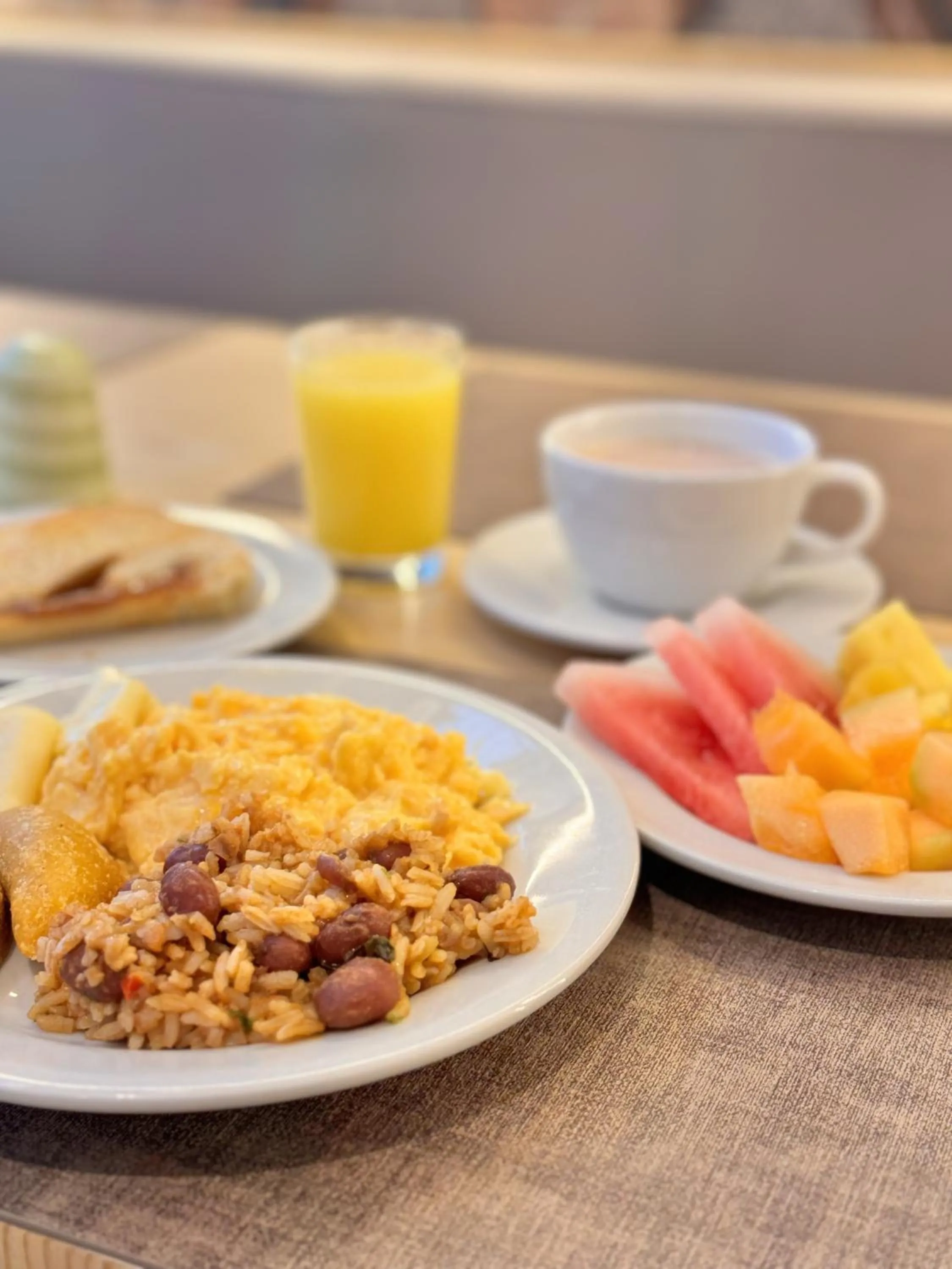 Breakfast in Tequendama Hotel Medellín - Estadio