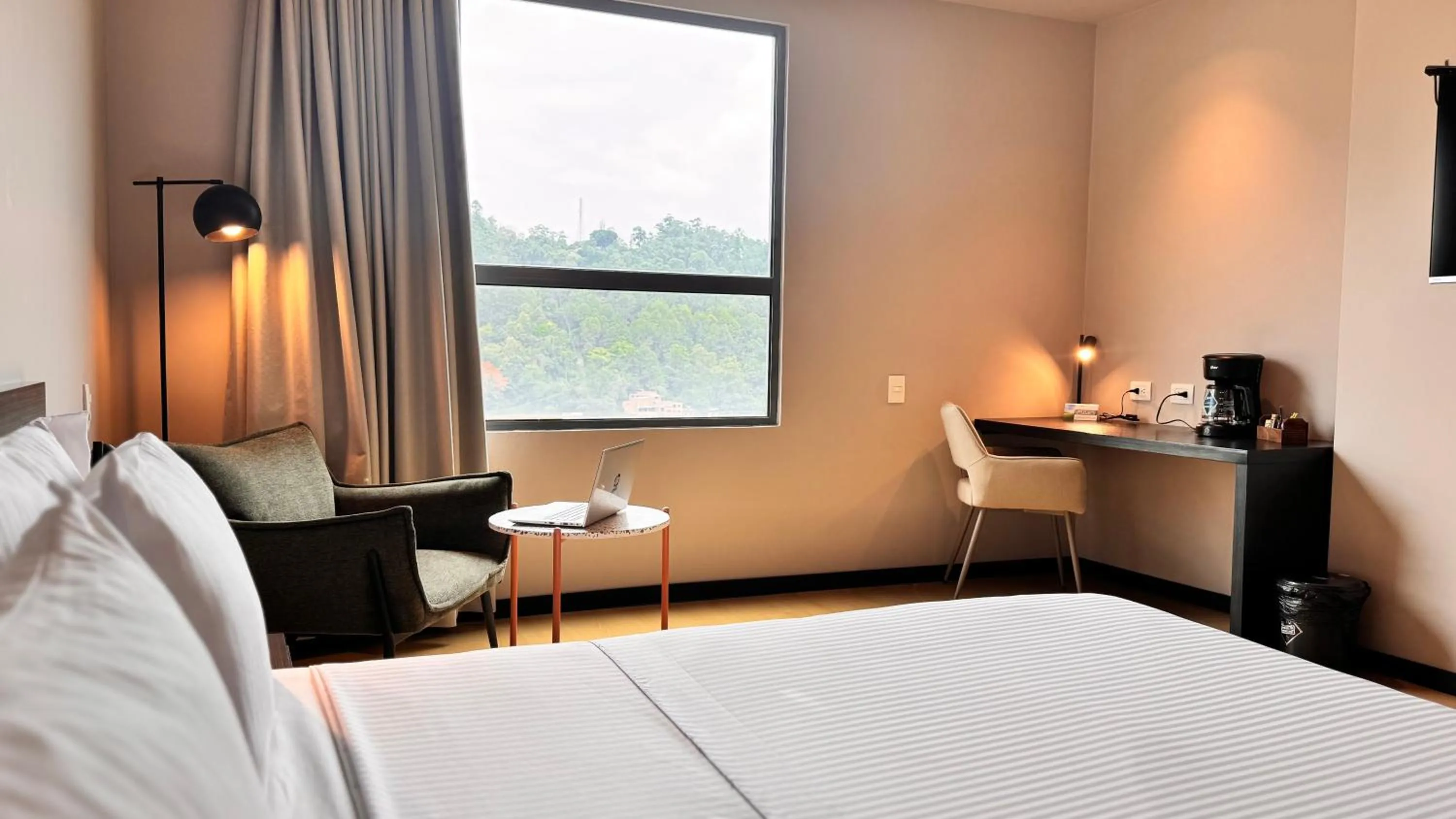 Bed in Tequendama Hotel Medellín - Estadio