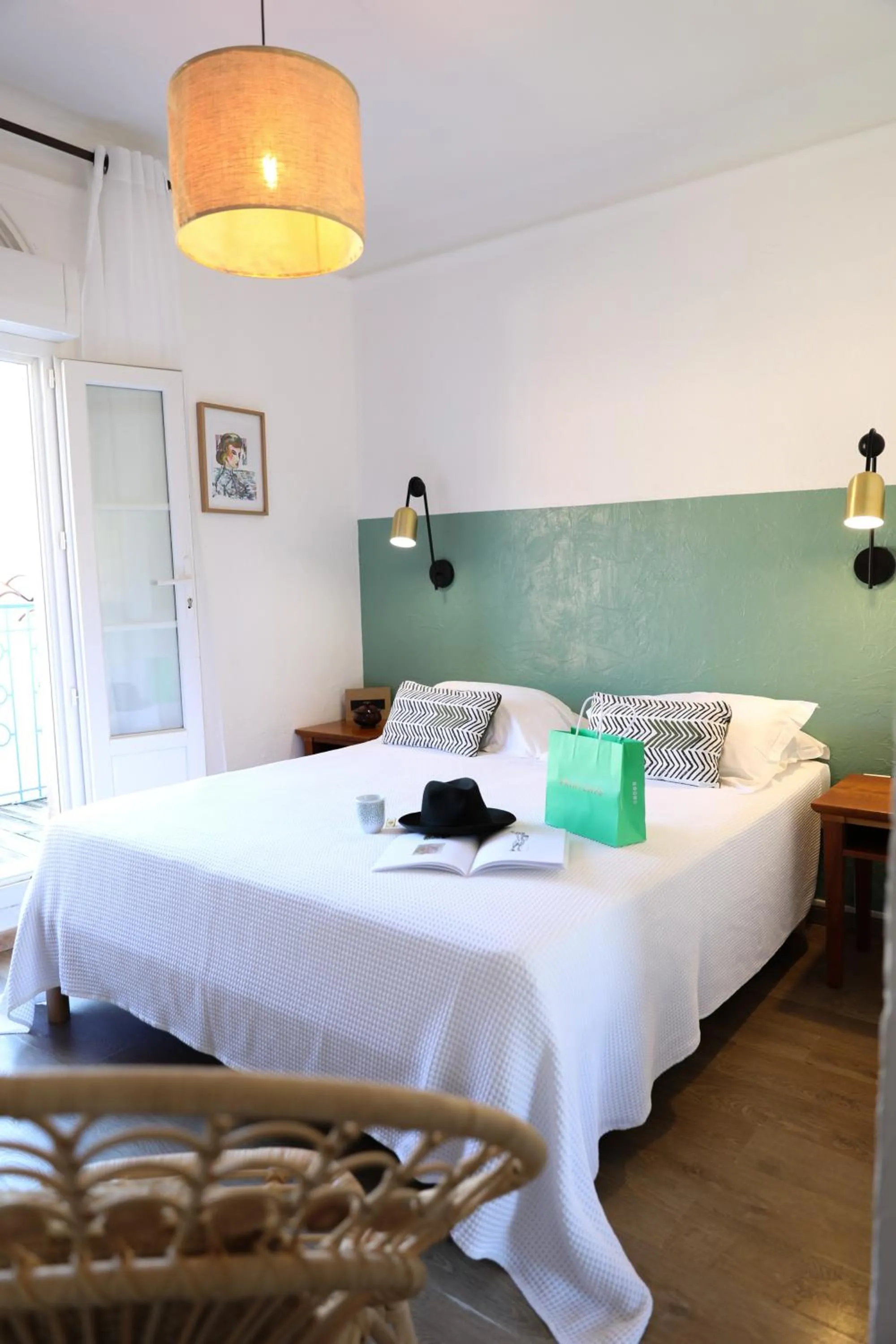 Bed in Hotel Les Flots Bleus