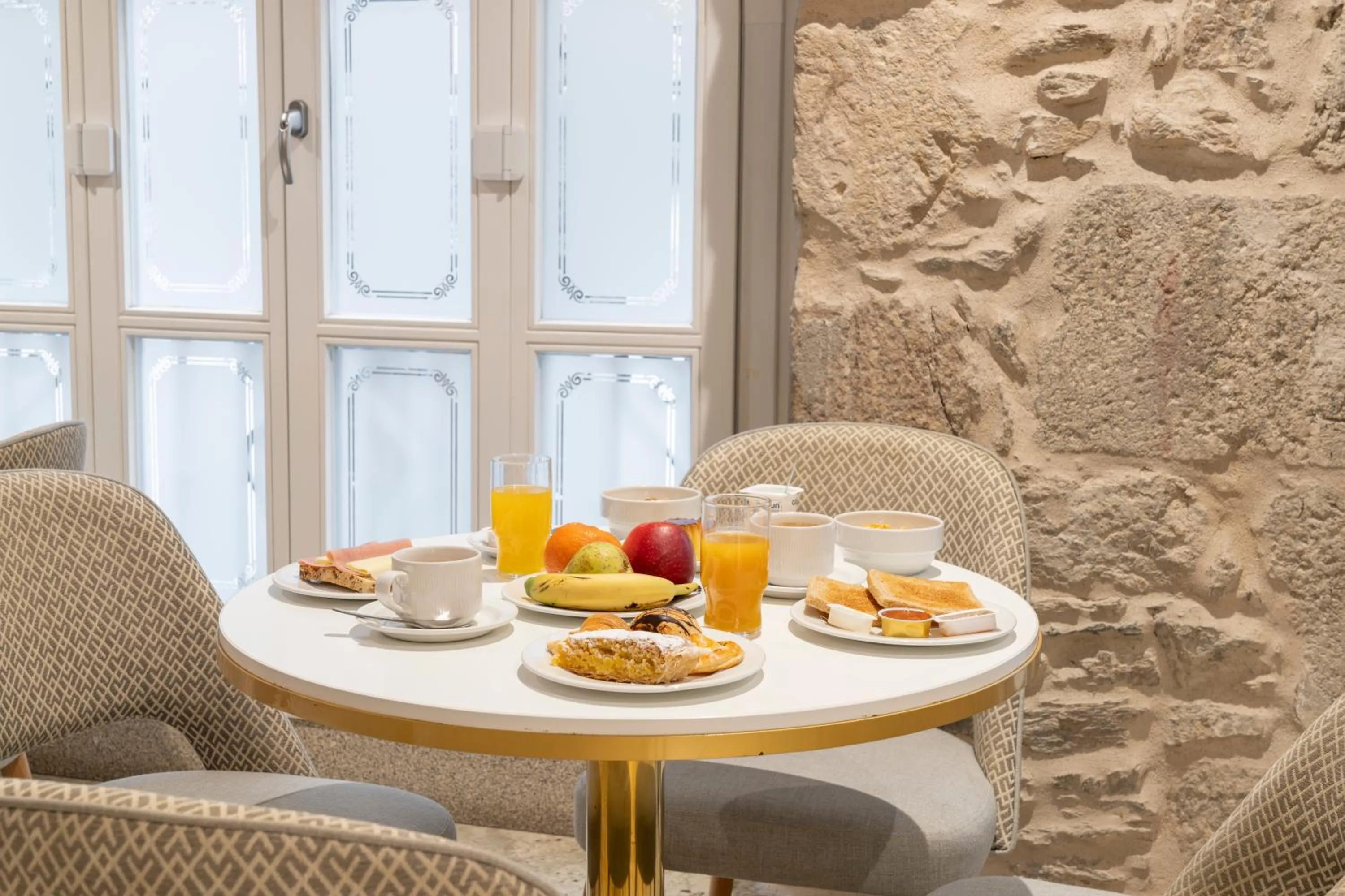 Buffet breakfast in Hotel Praza Quintana