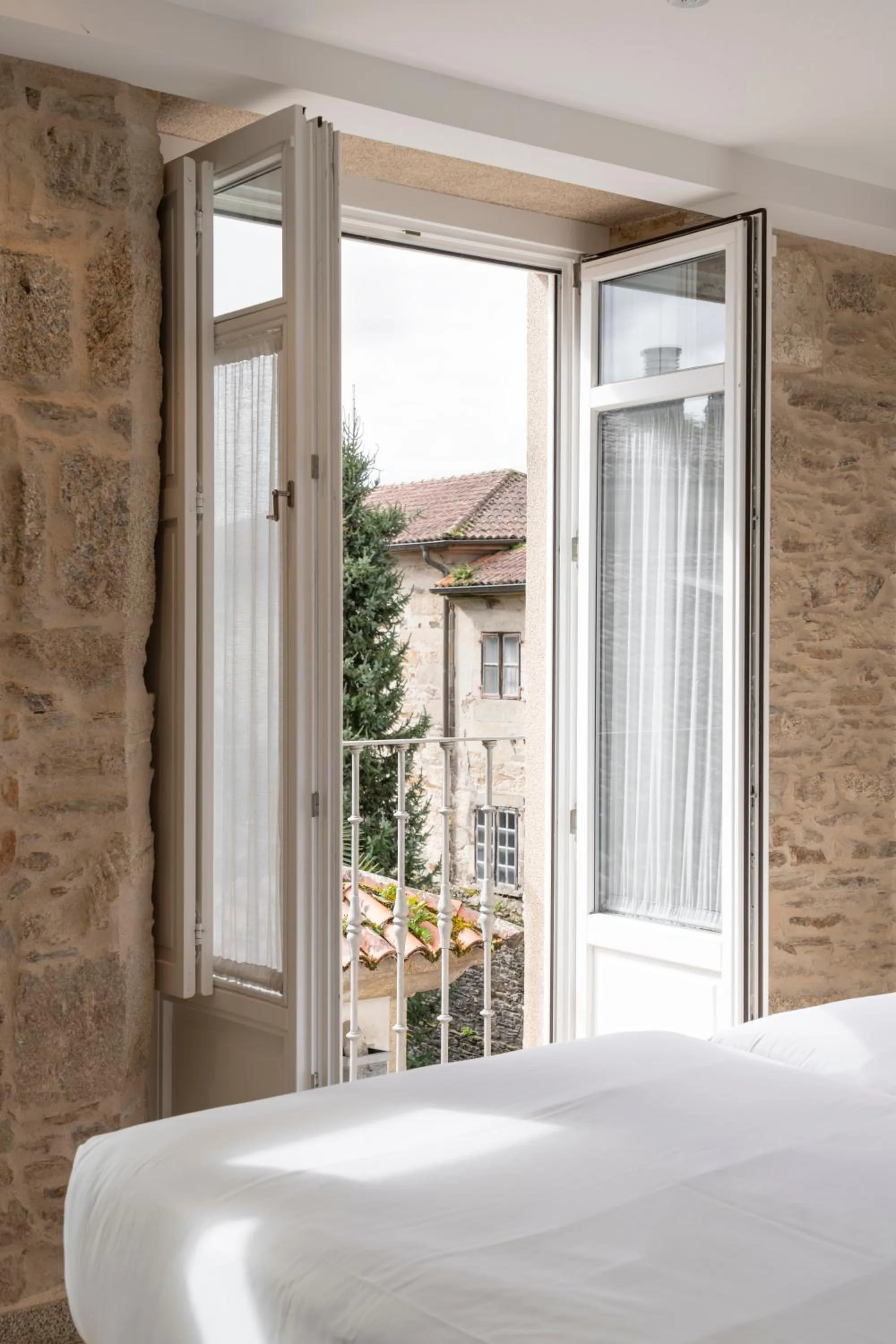 Balcony/Terrace, Bed in Hotel Praza Quintana