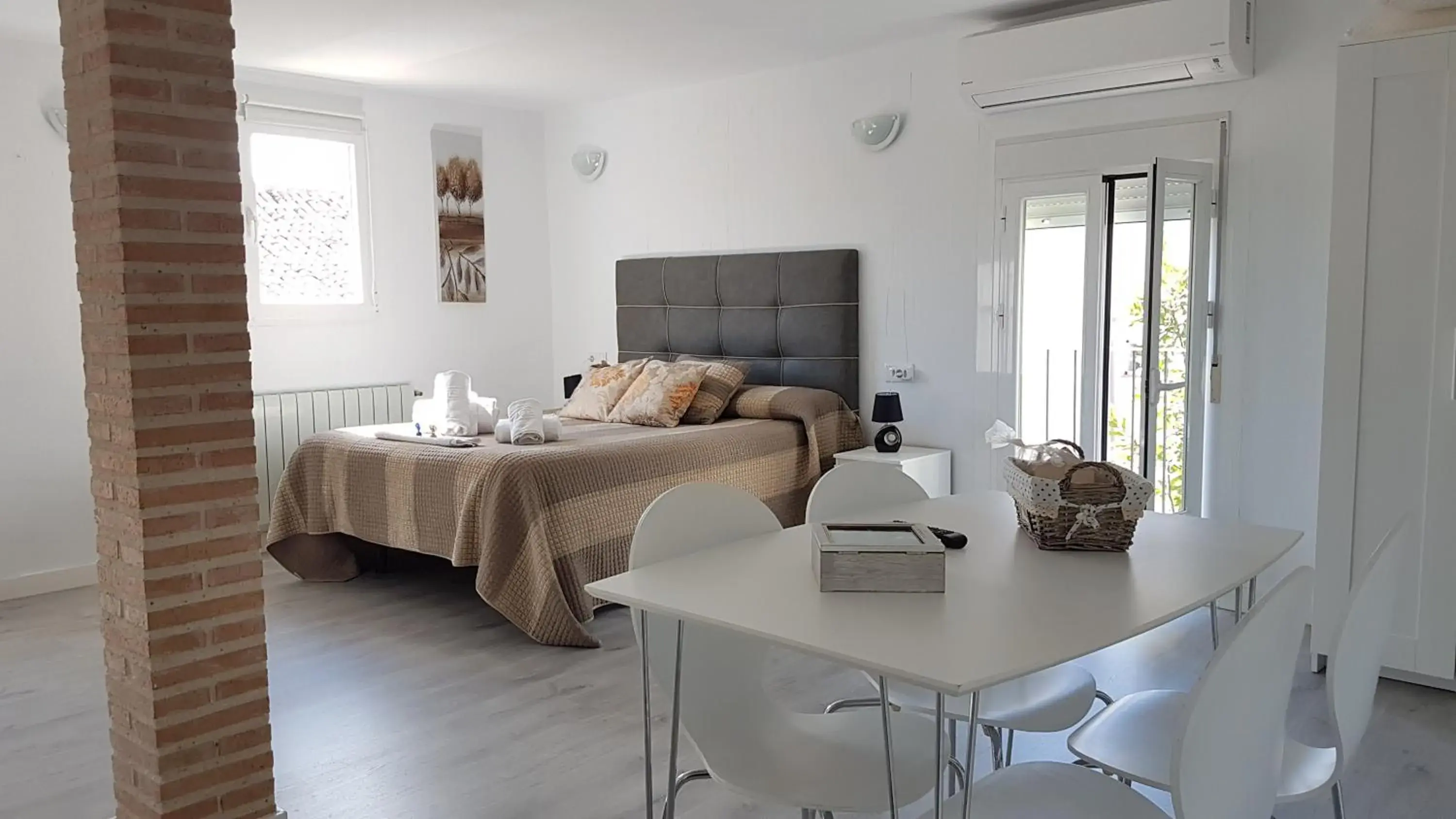 Family Room with Private Bathroom in Casa Botes Family Room with Private Bathroom in Casa Botes