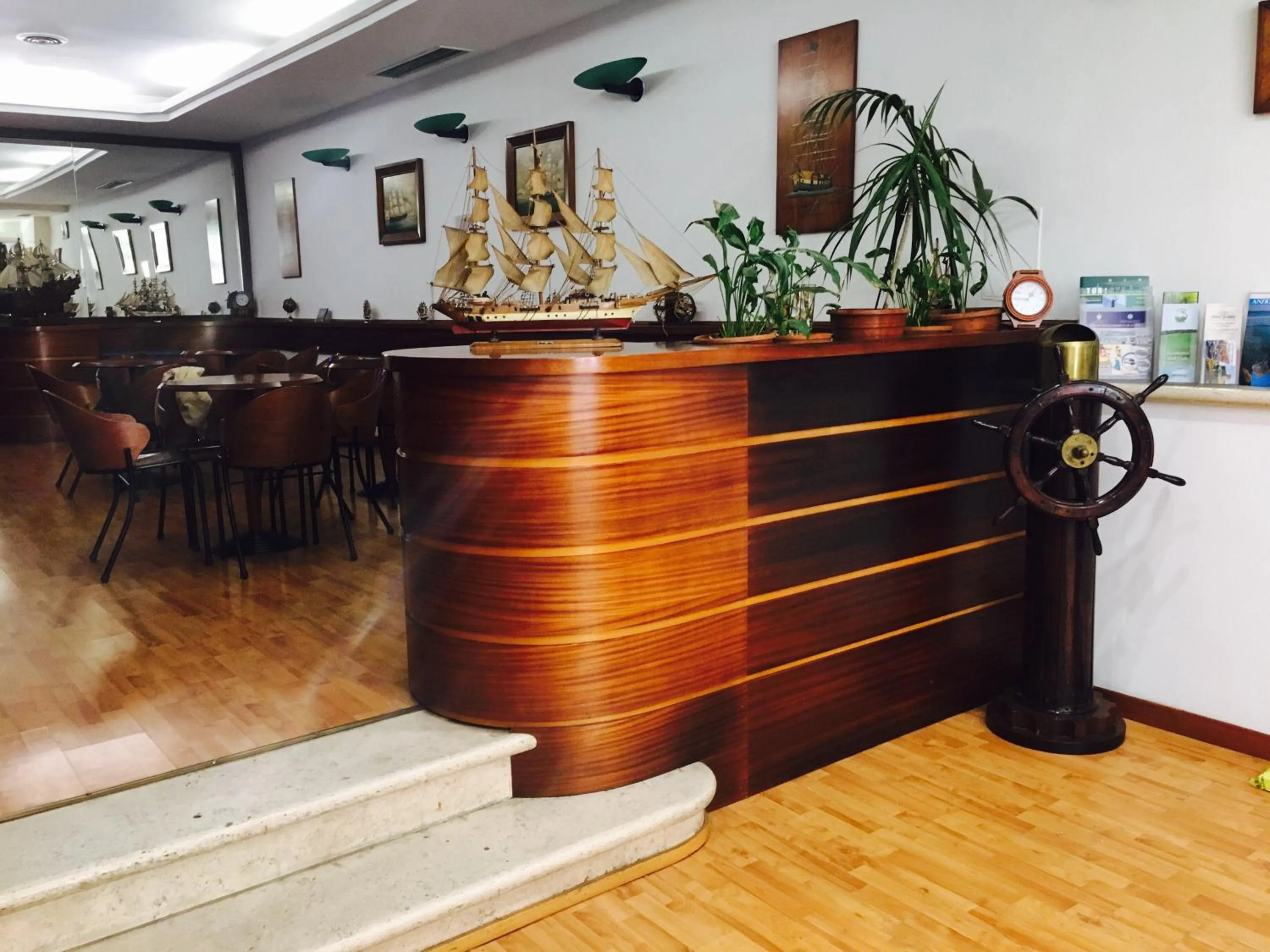 Communal lounge/ TV room in Hotel La Bussola