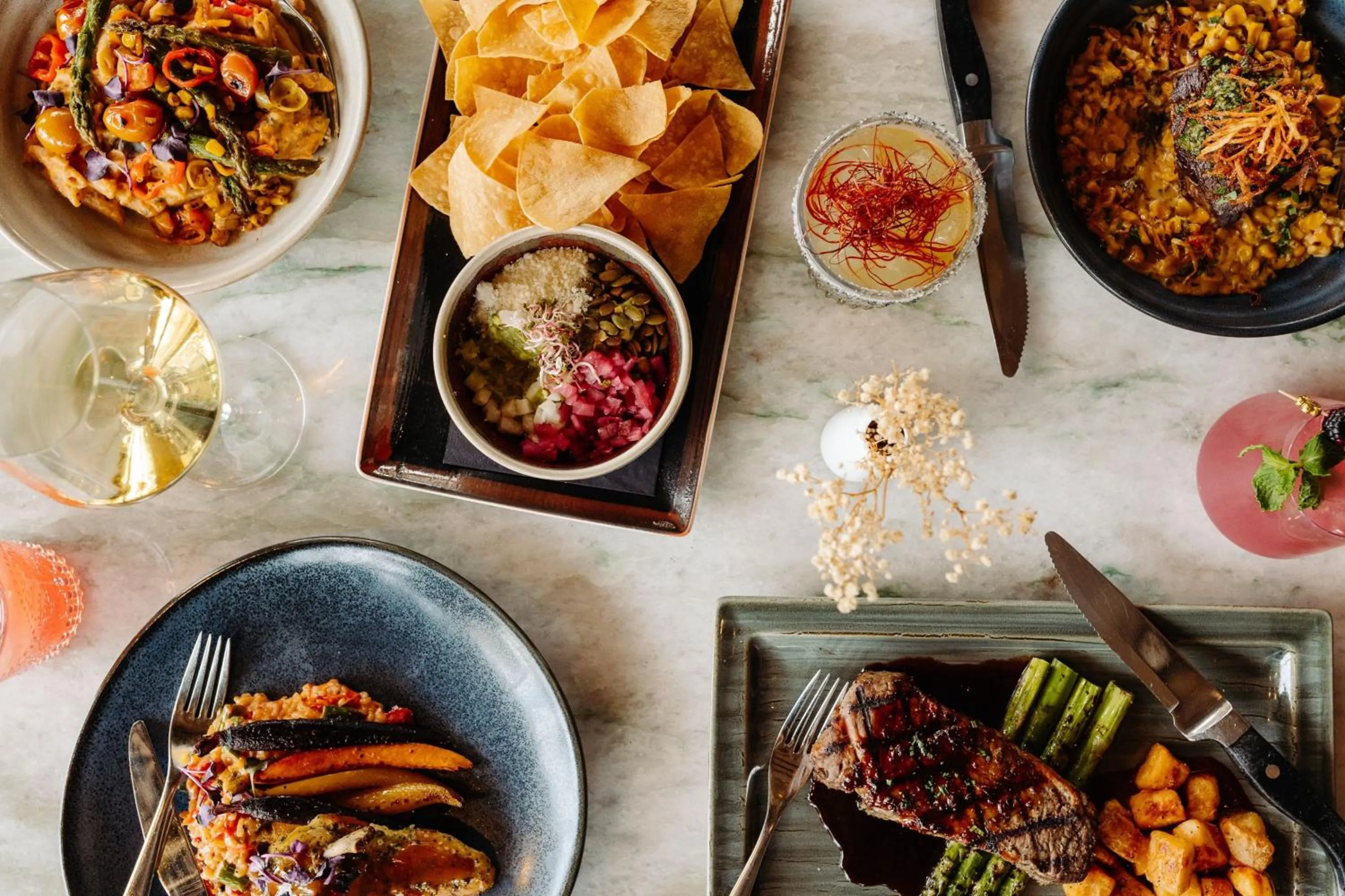 Restaurant/places to eat in Sheraton Phoenix Downtown