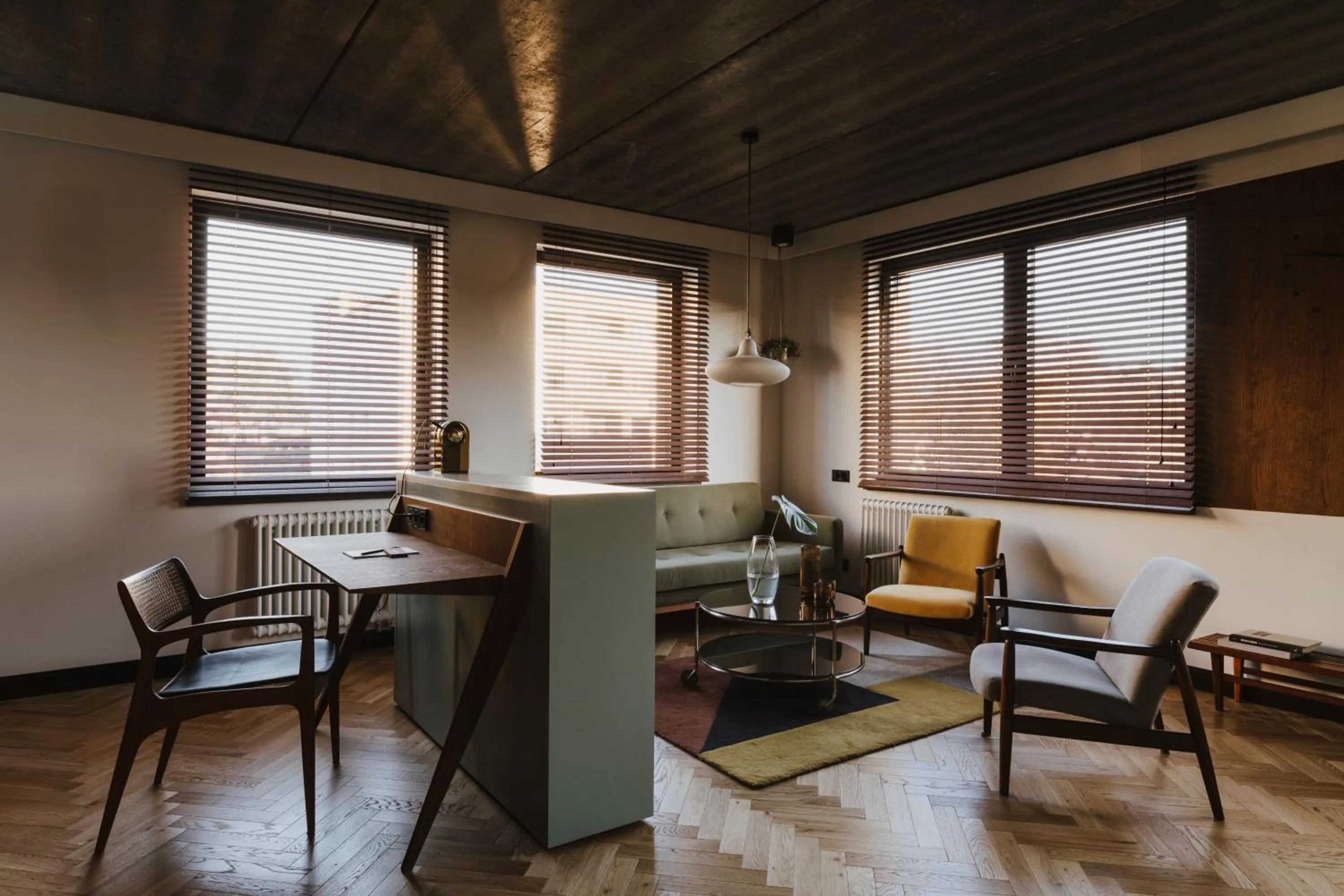 Seating area in Willa Wincent