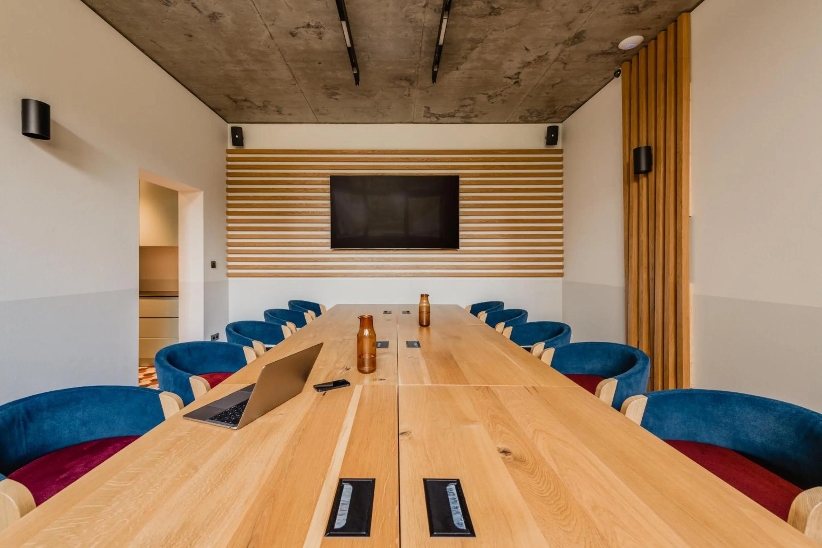 Seating area in Willa Wincent