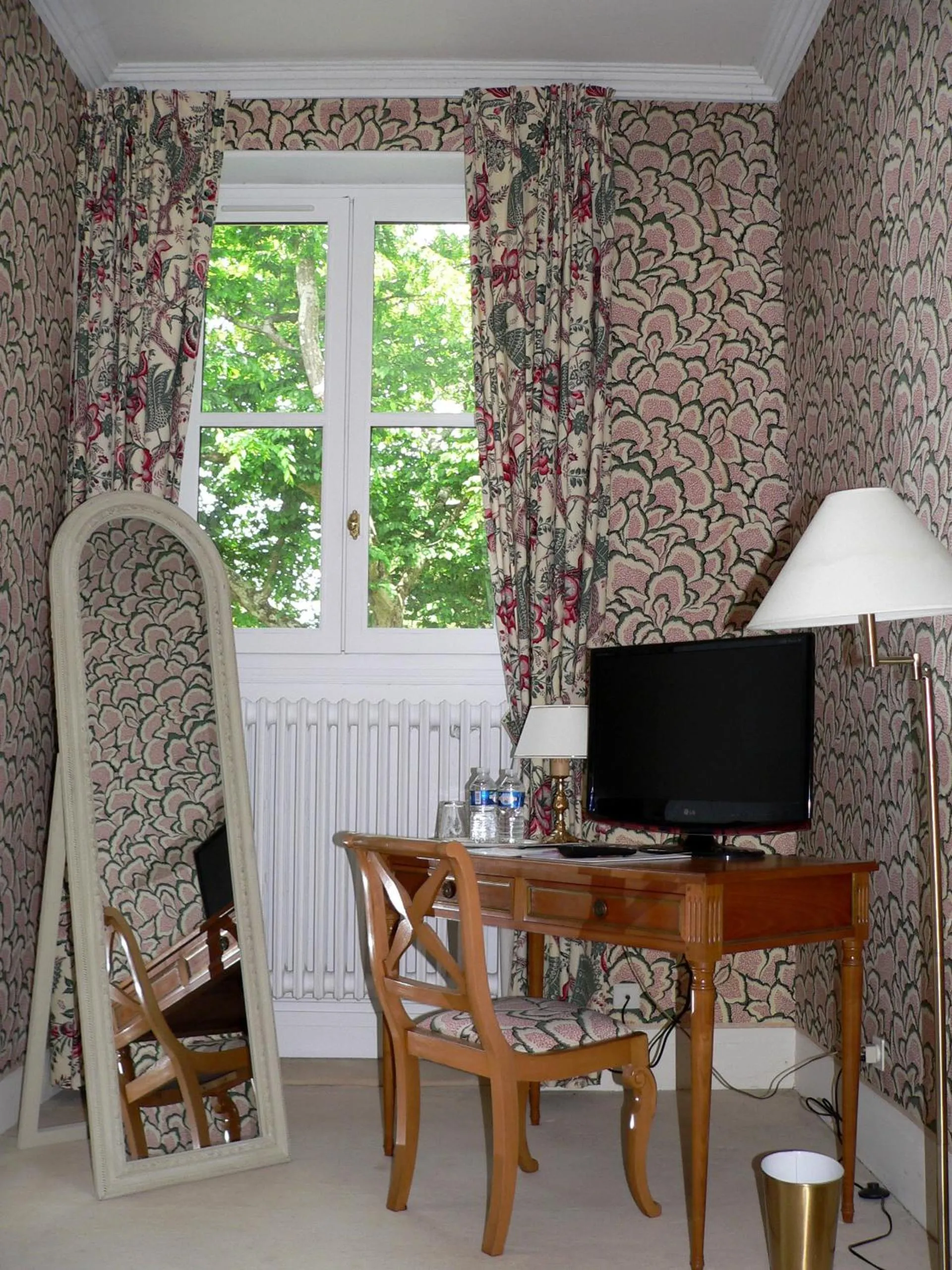 Seating area in Chateau de la Rozelle