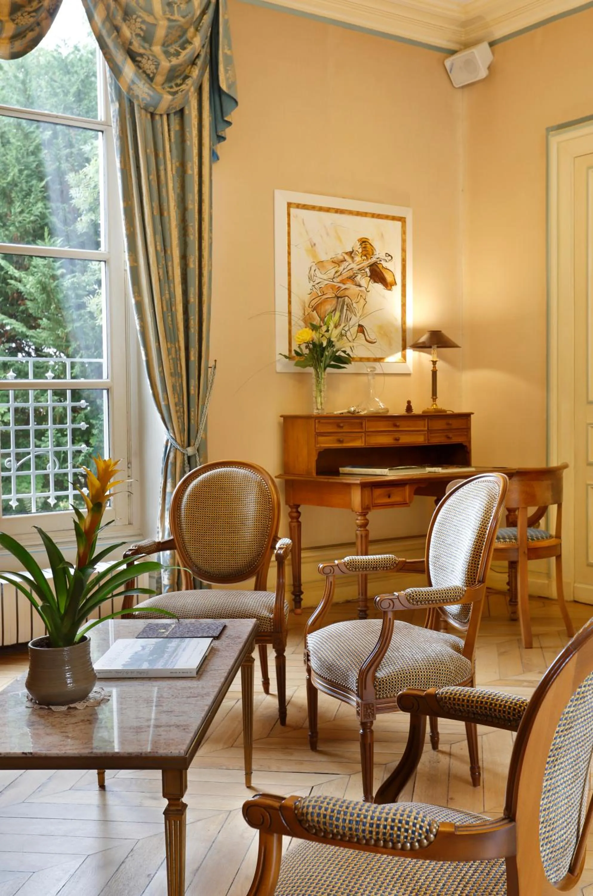 Living room in Chateau de la Rozelle