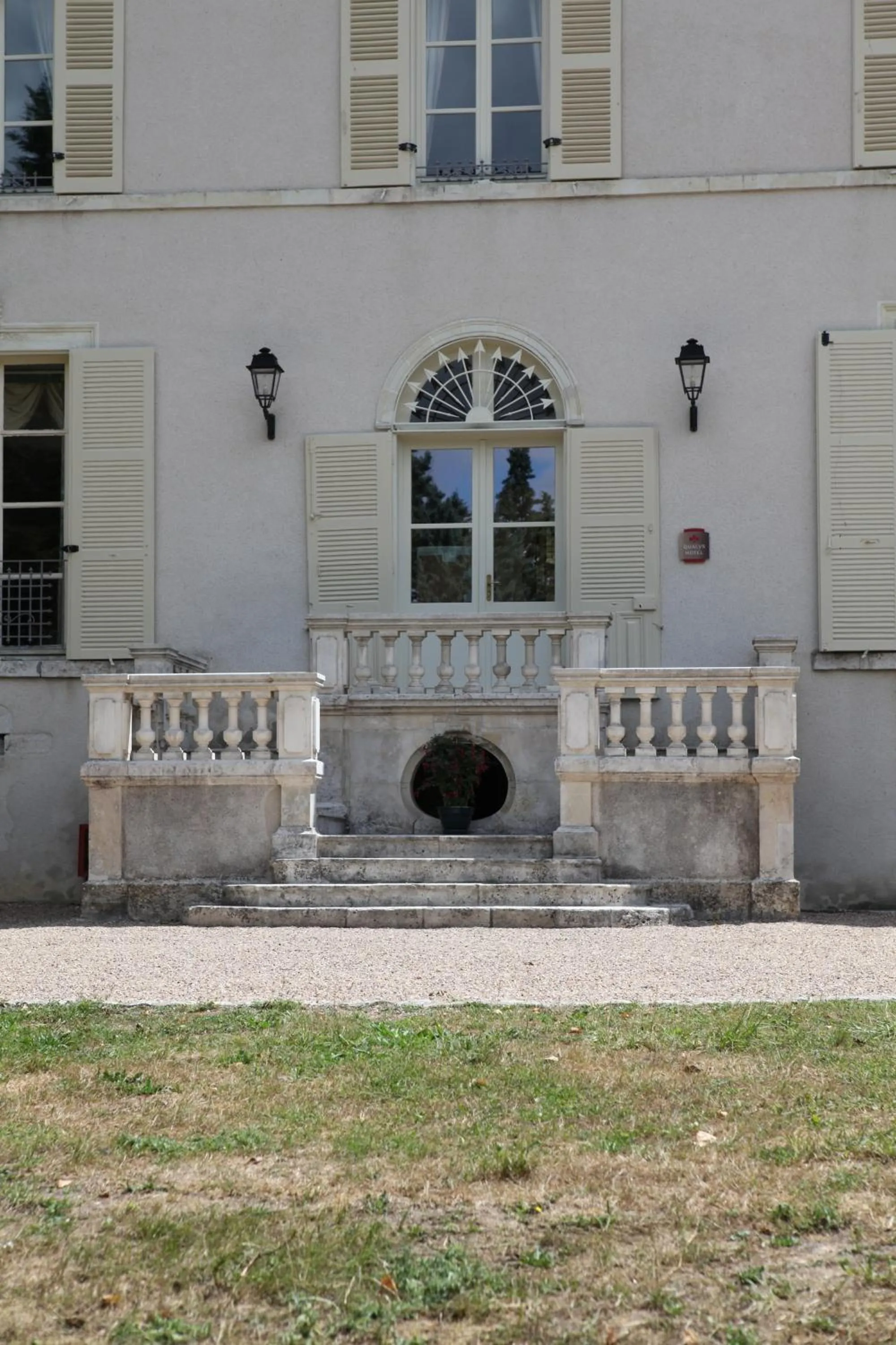 Facade/entrance in Chateau de la Rozelle