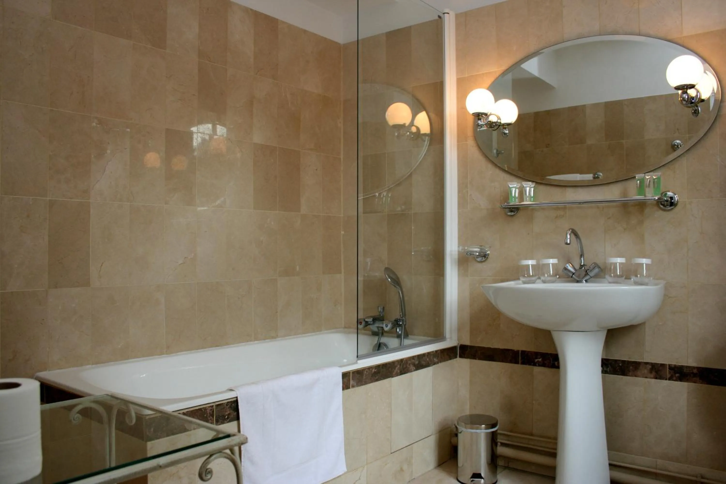 Bathroom in Chateau de la Rozelle