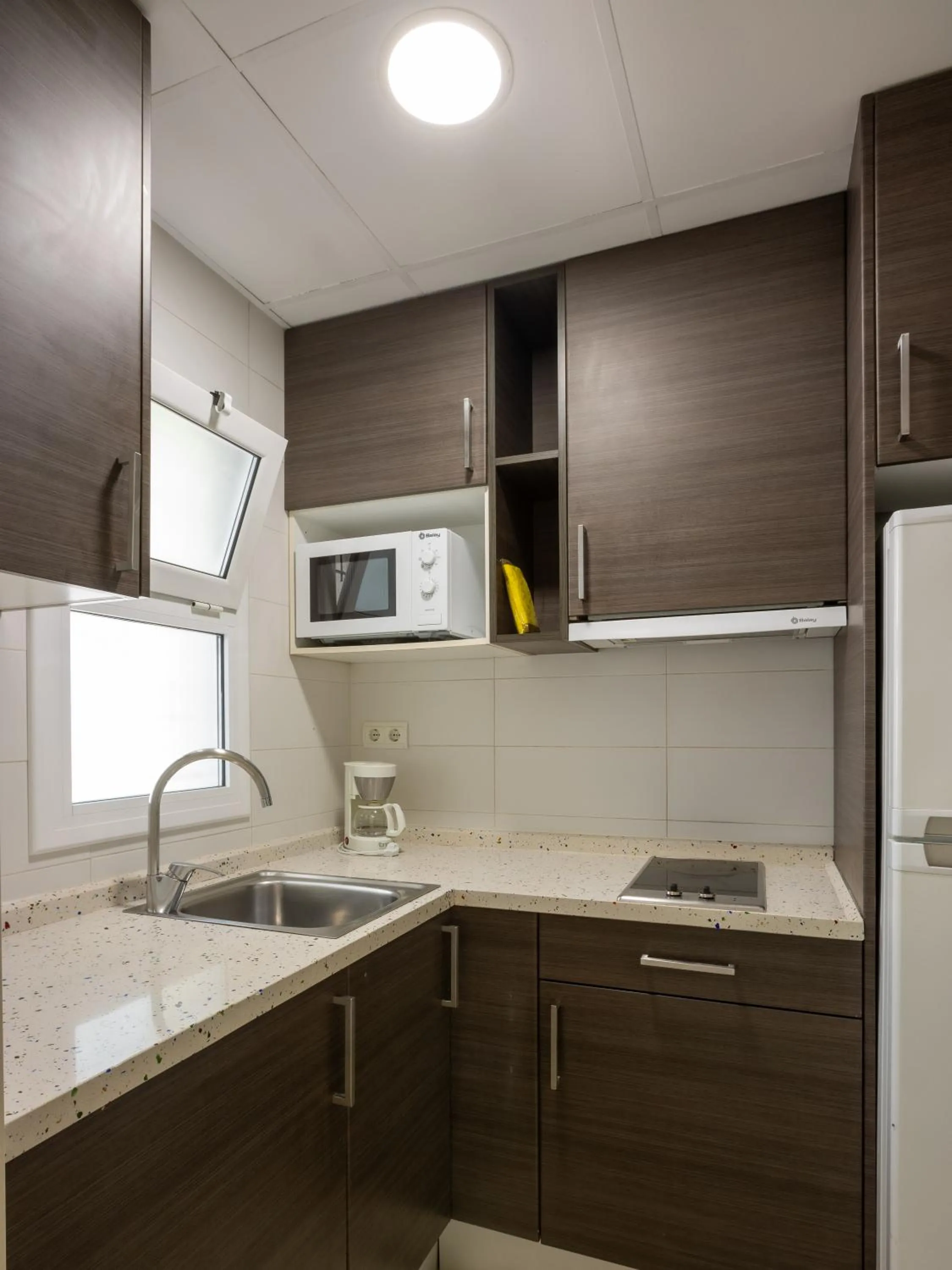 kitchen in Apartamentos Sunway San Jorge