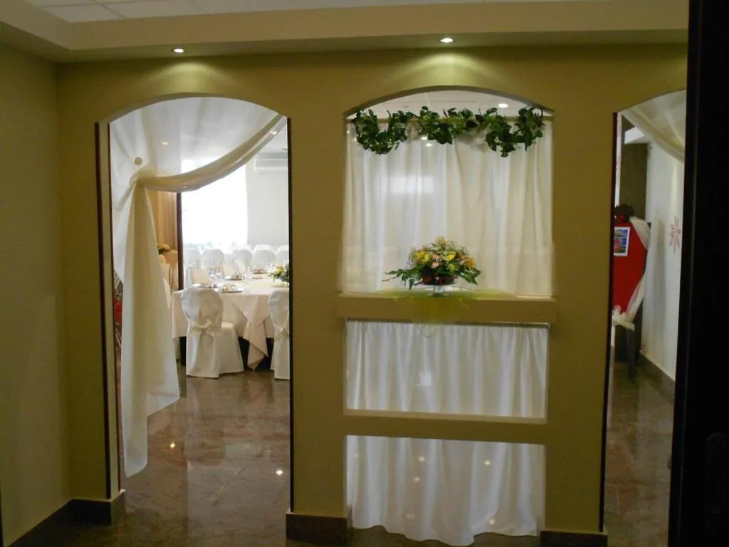 Restaurant/places to eat in Hotel Le Dune