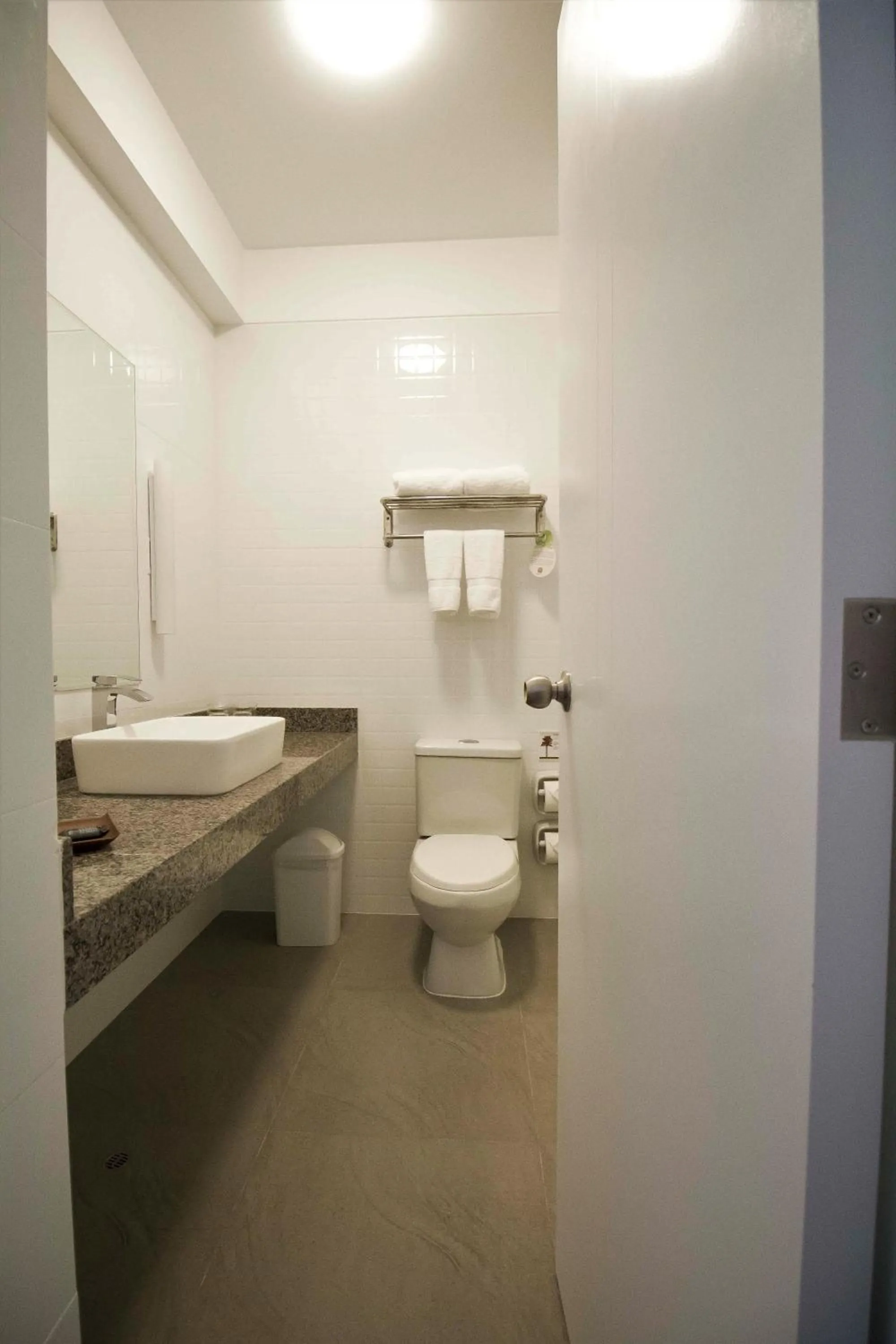 Bathroom in Tierra Viva Miraflores Mendiburu