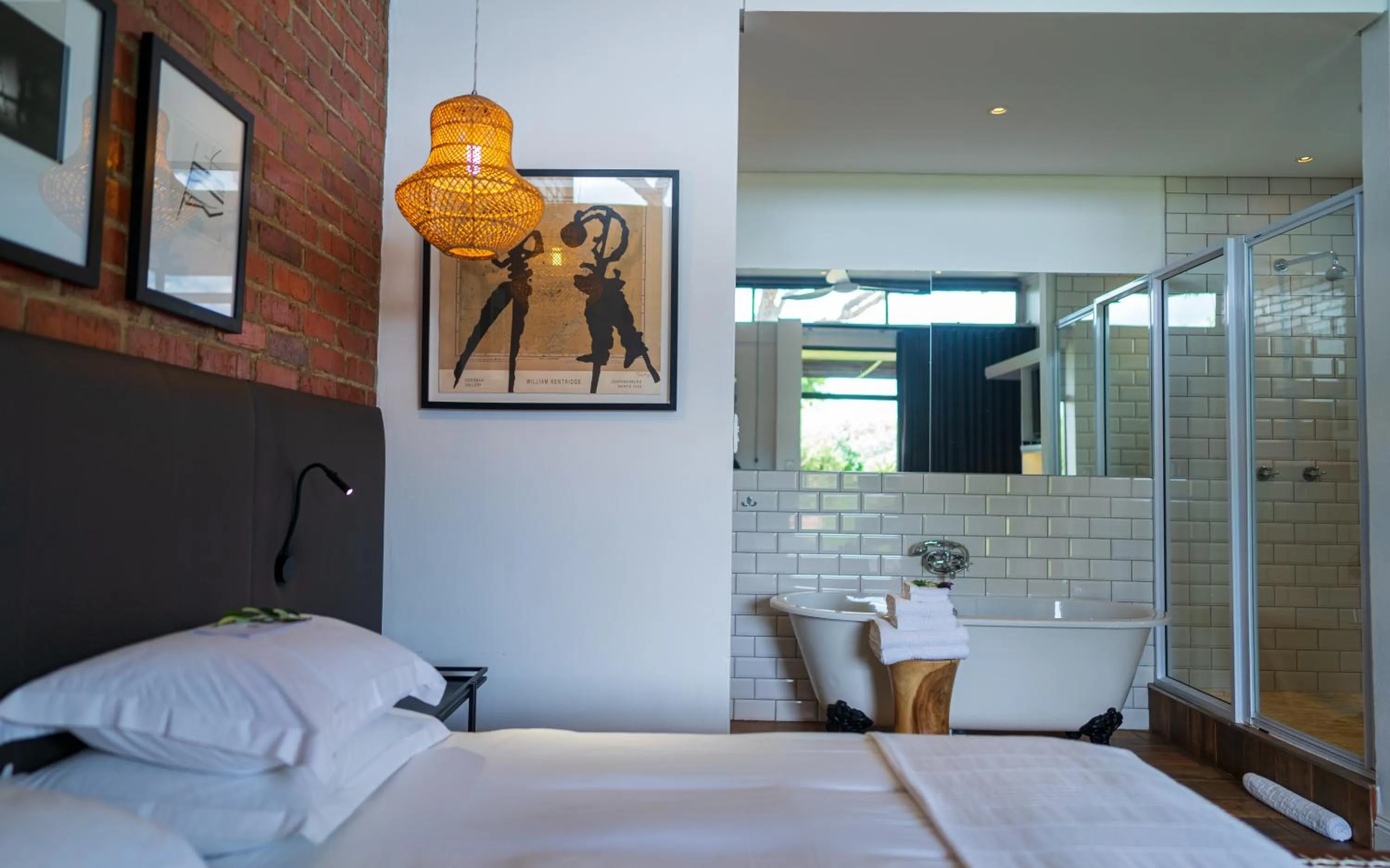 Photo of the whole room, Bed in Liedjiesbos Urban Olive Farm