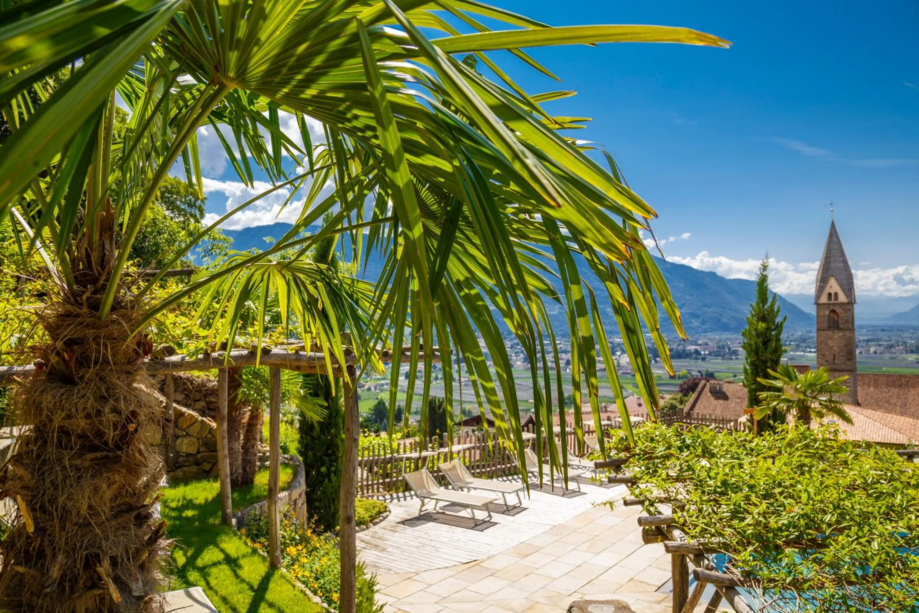 Pool view in Hotel Kassian