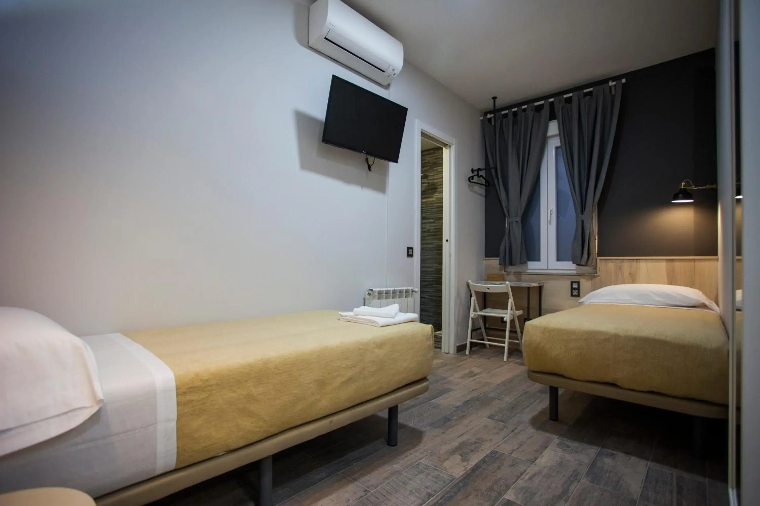 Twin Room in CC Atocha Twin Room in CC Atocha