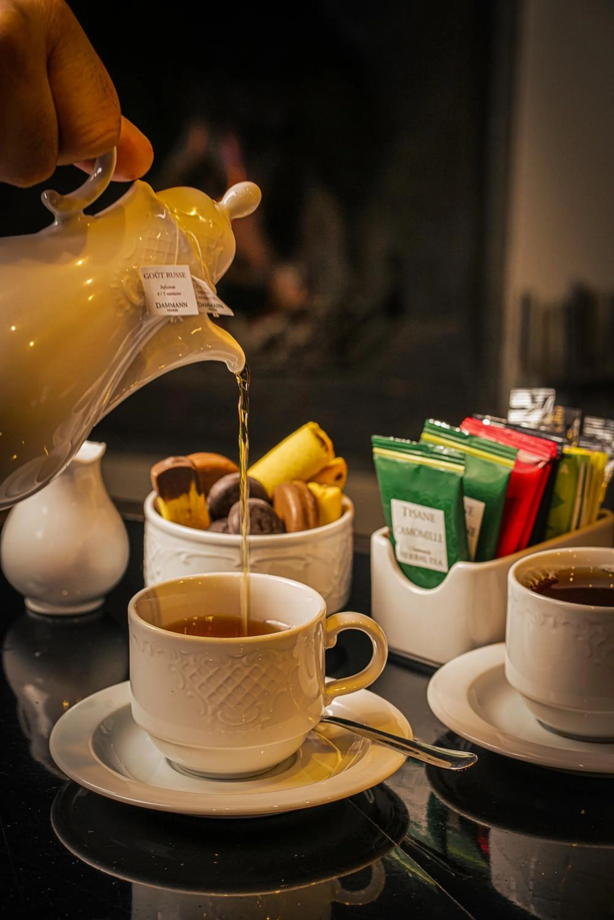 Restaurant/places to eat in Euphoria Club Hotel