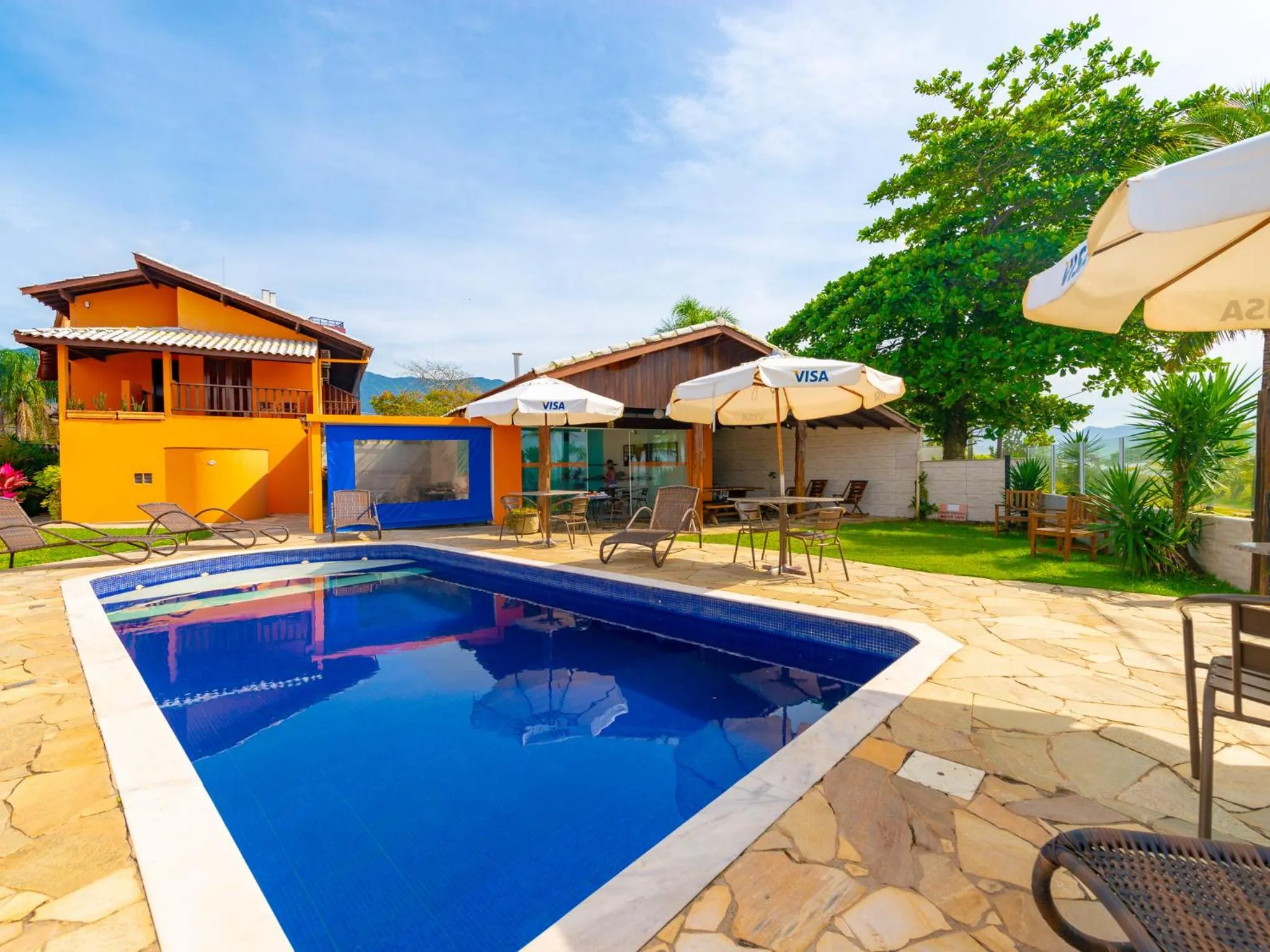 Swimming pool in Pousada Pé Na Areia