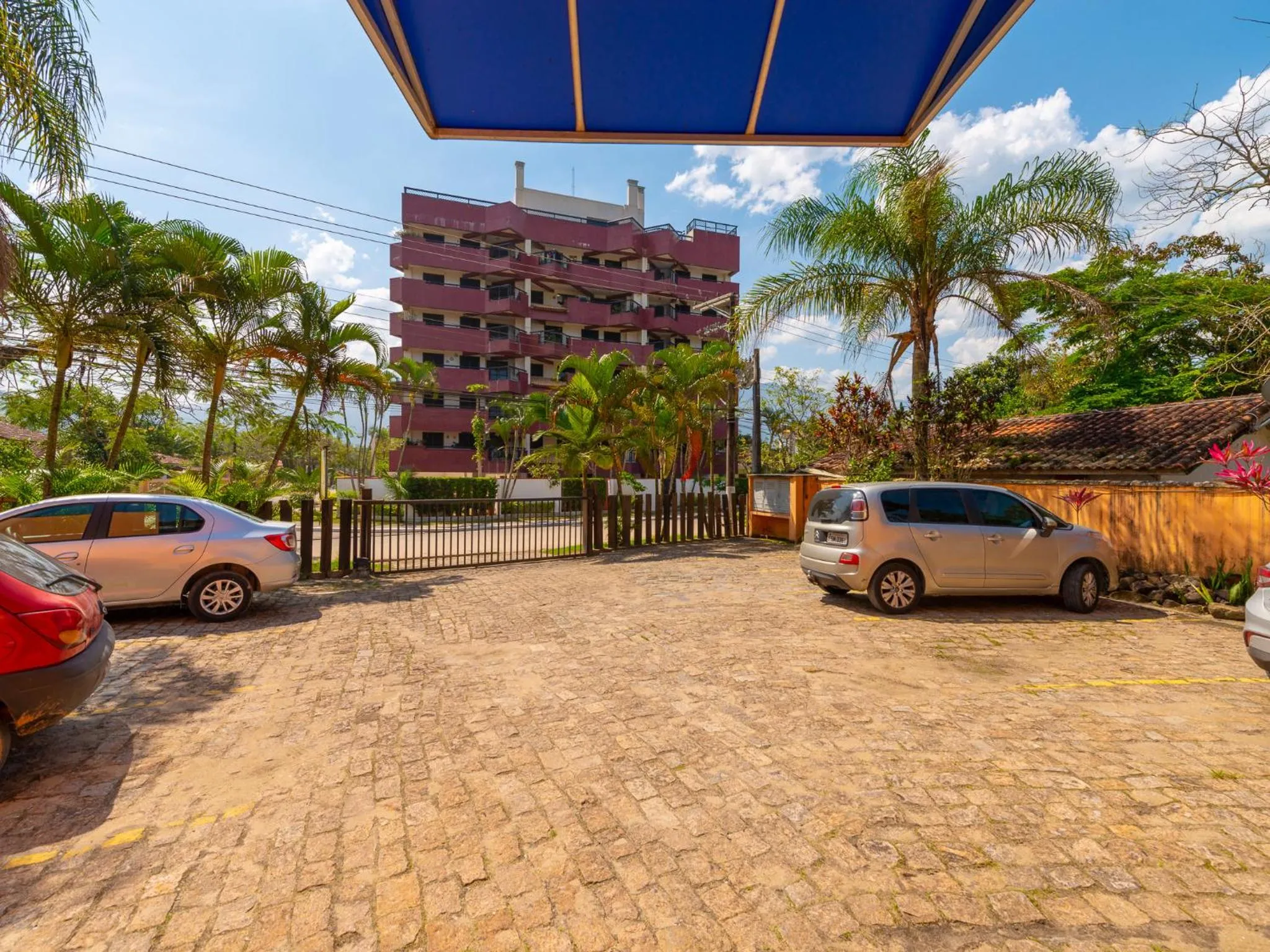 Parking in Pousada Pé Na Areia