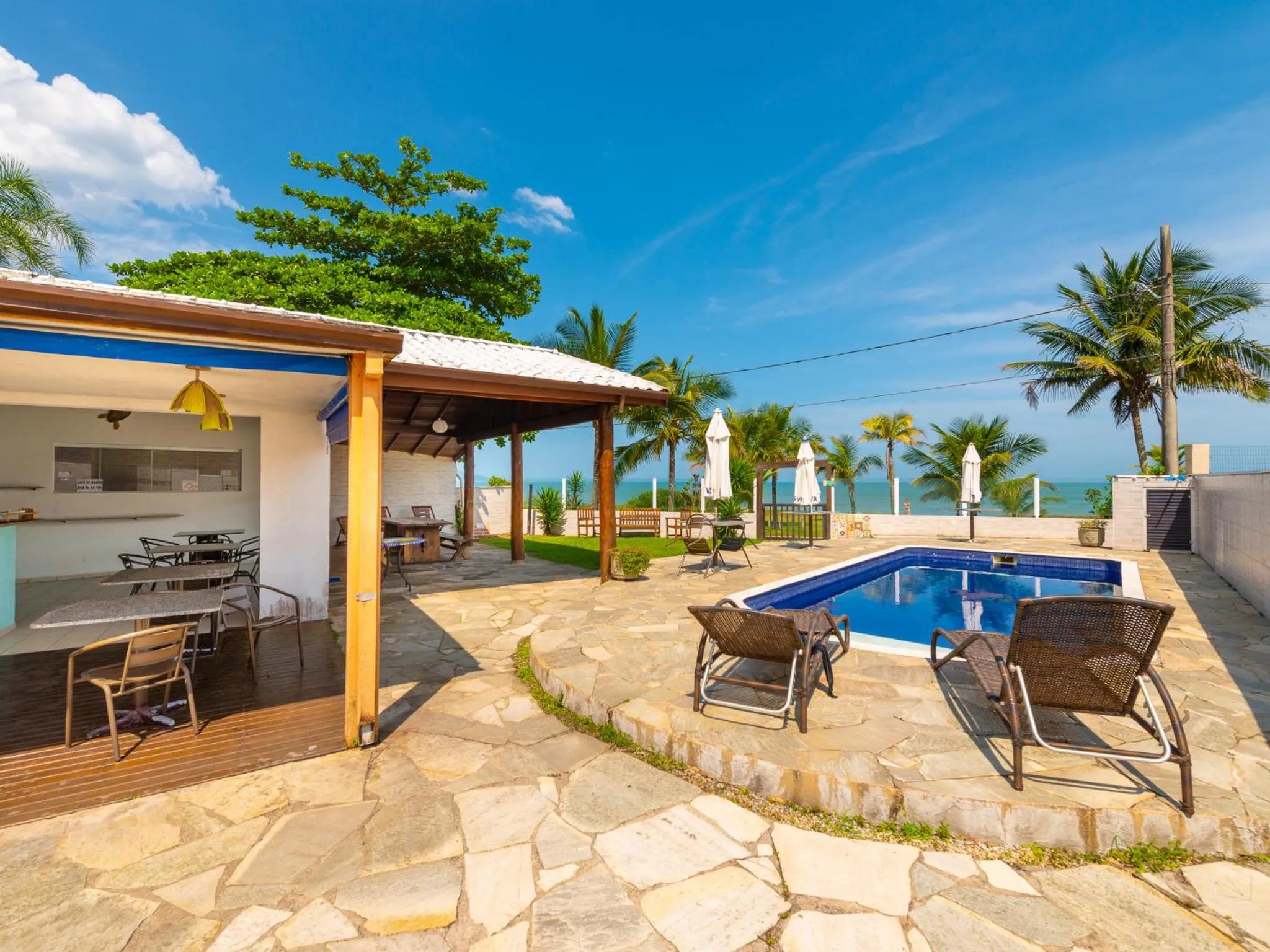 Swimming pool in Pousada Pé Na Areia