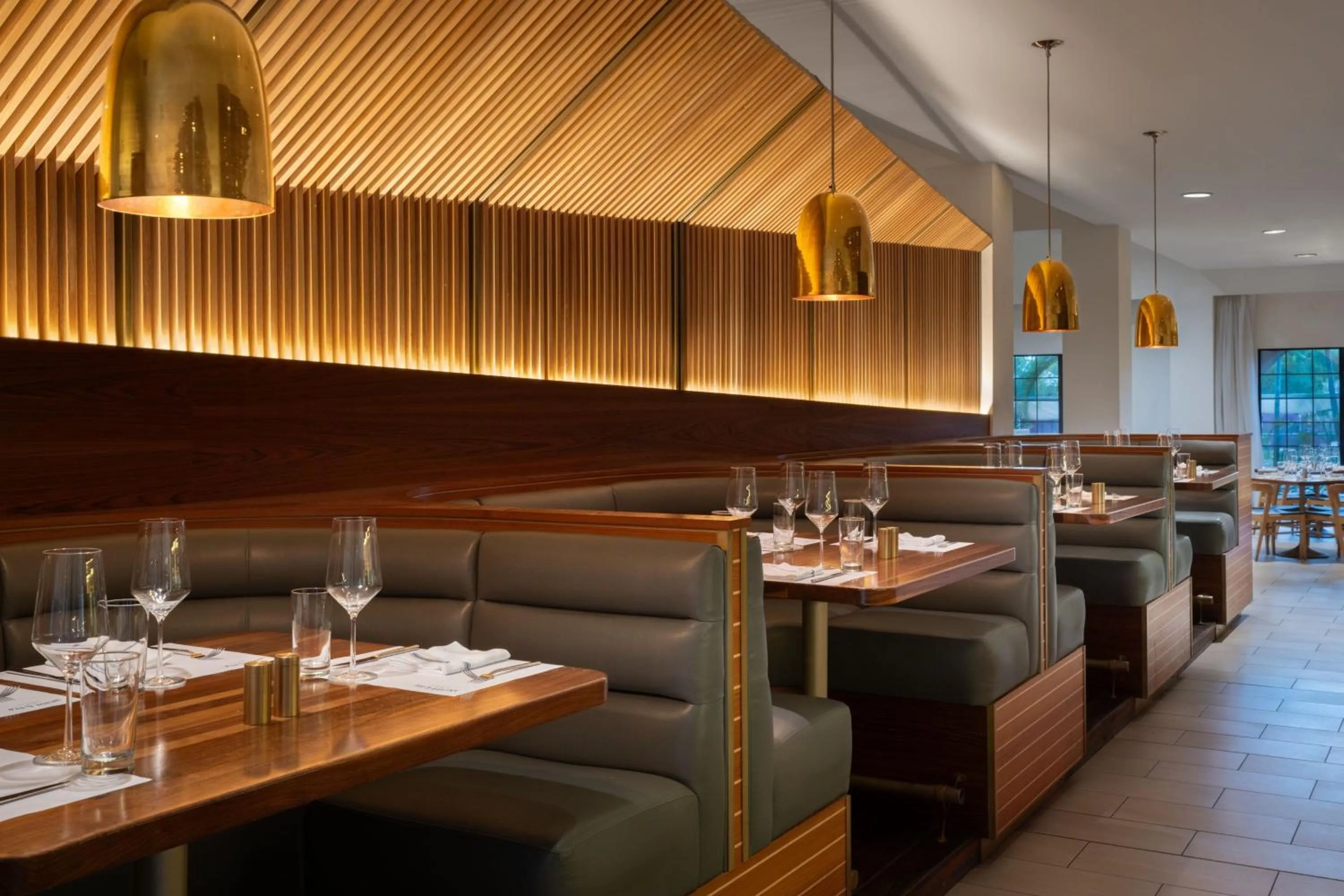 Lounge or bar in Grand Cayman Marriott Resort