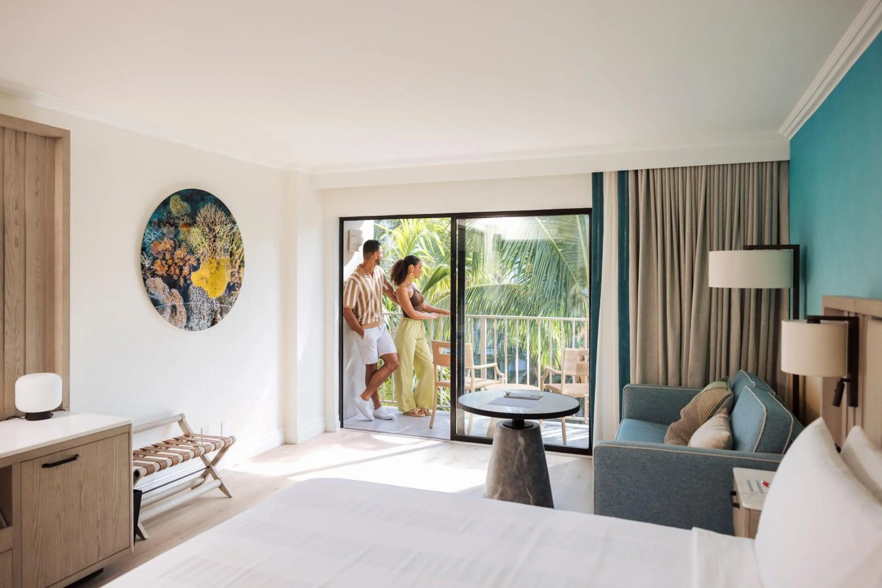 Photo of the whole room, Bed in Grand Cayman Marriott Resort