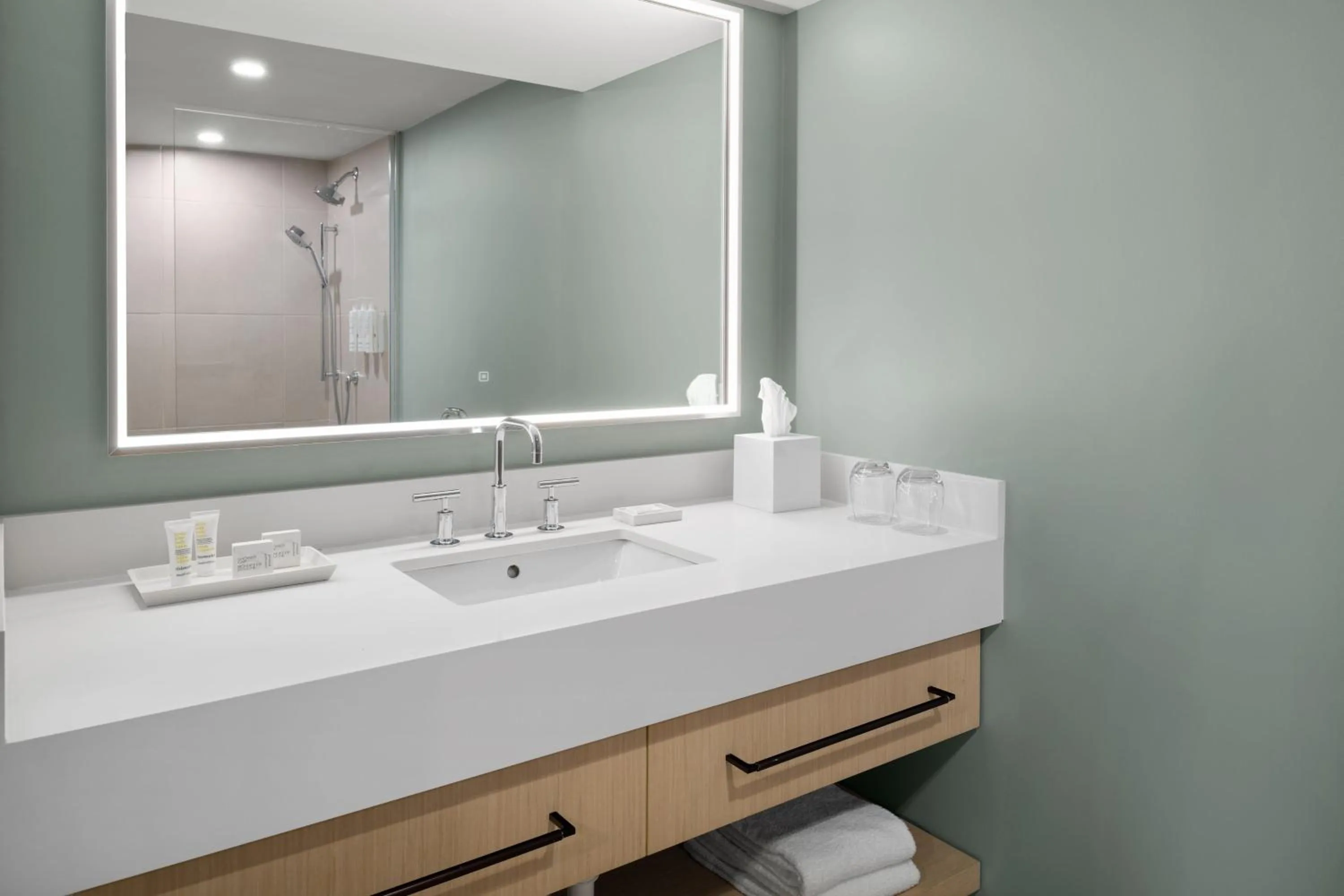 Bathroom in Grand Cayman Marriott Resort