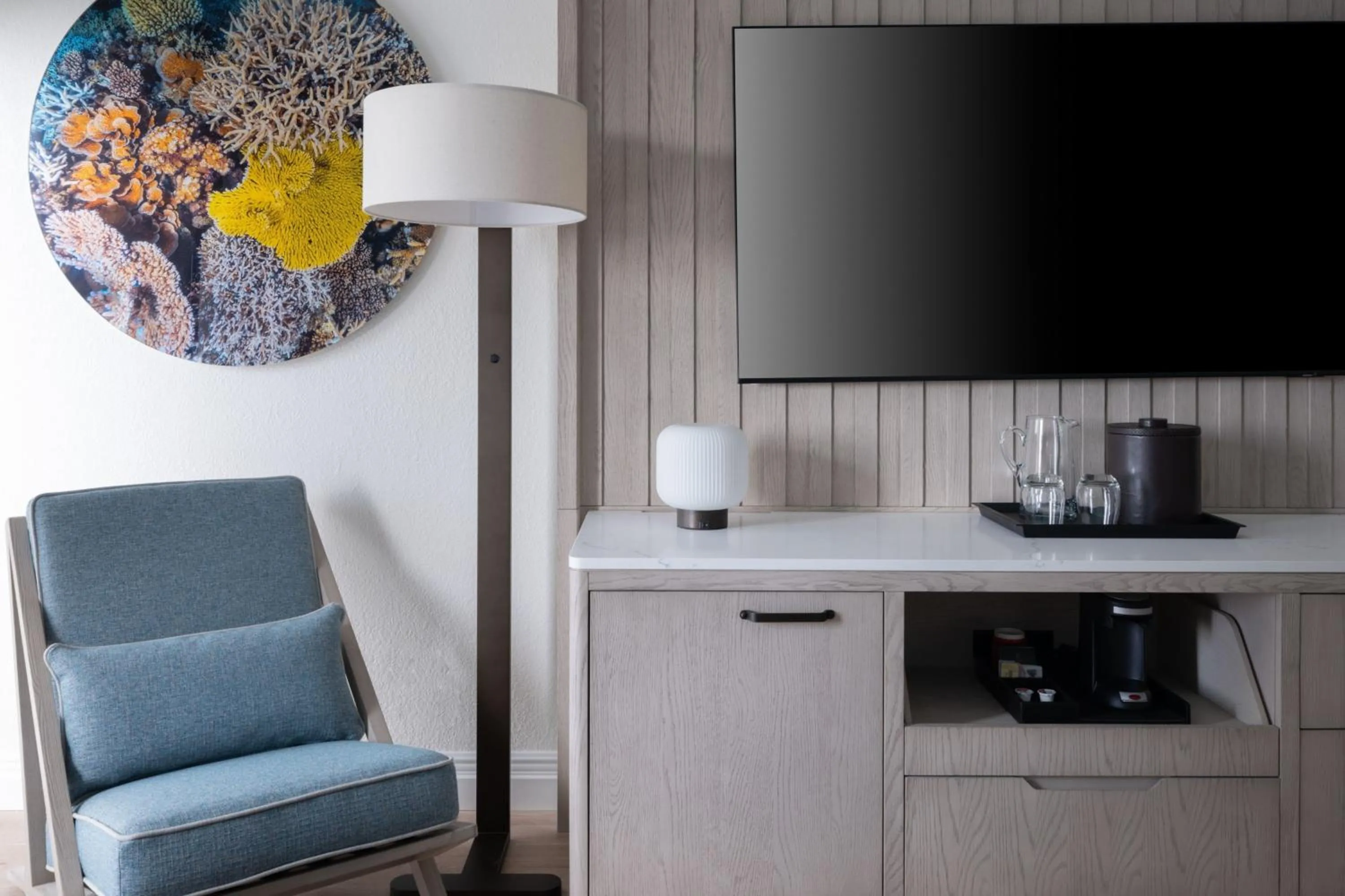 Photo of the whole room in Grand Cayman Marriott Resort