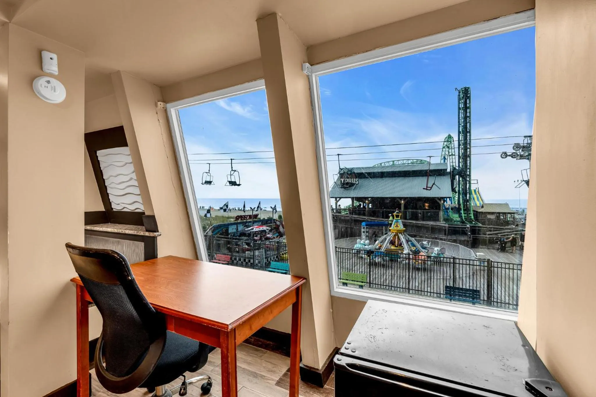 Seating area in Aztec Ocean Resort