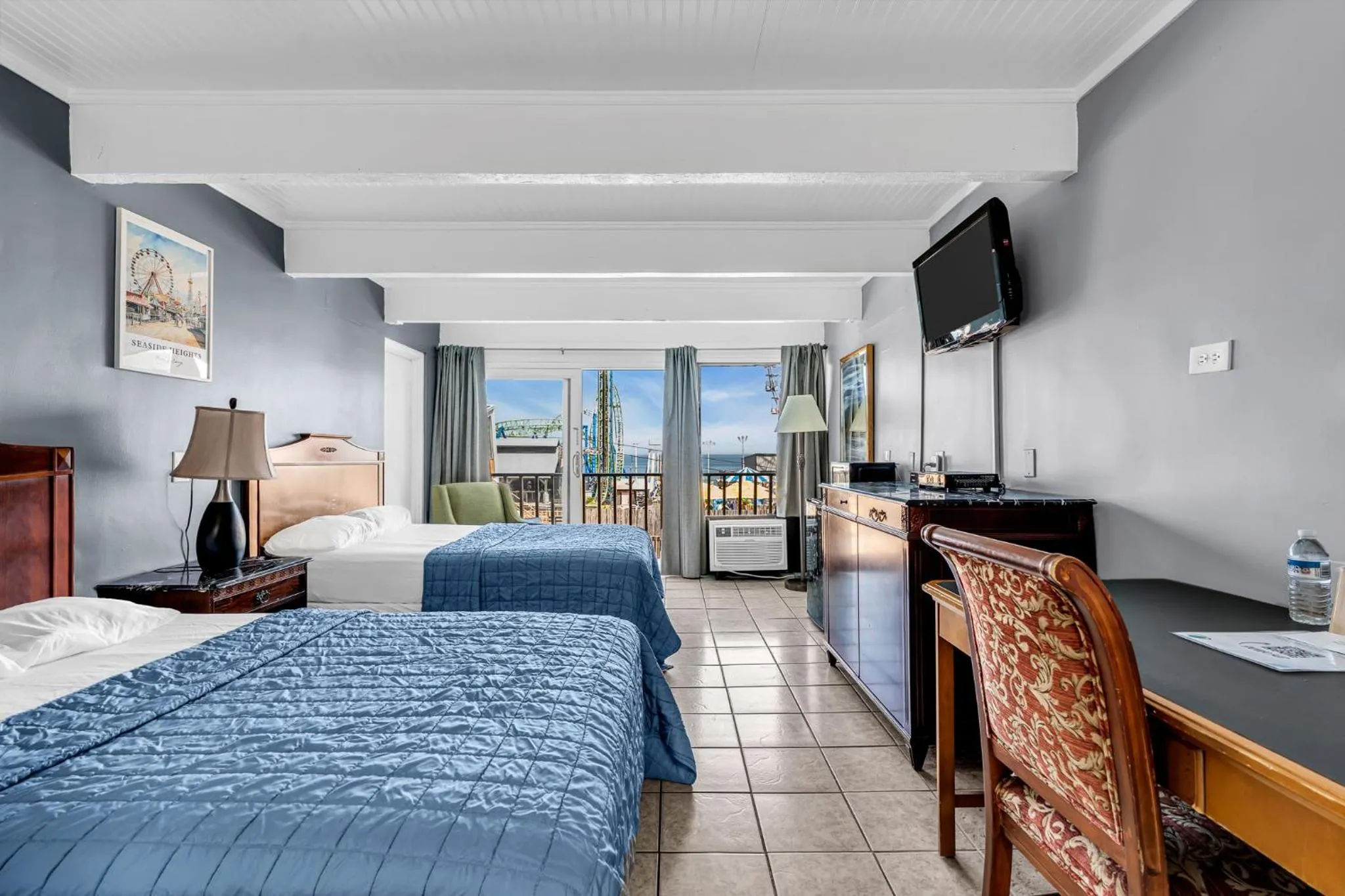 Bedroom, Bed in Aztec Ocean Resort
