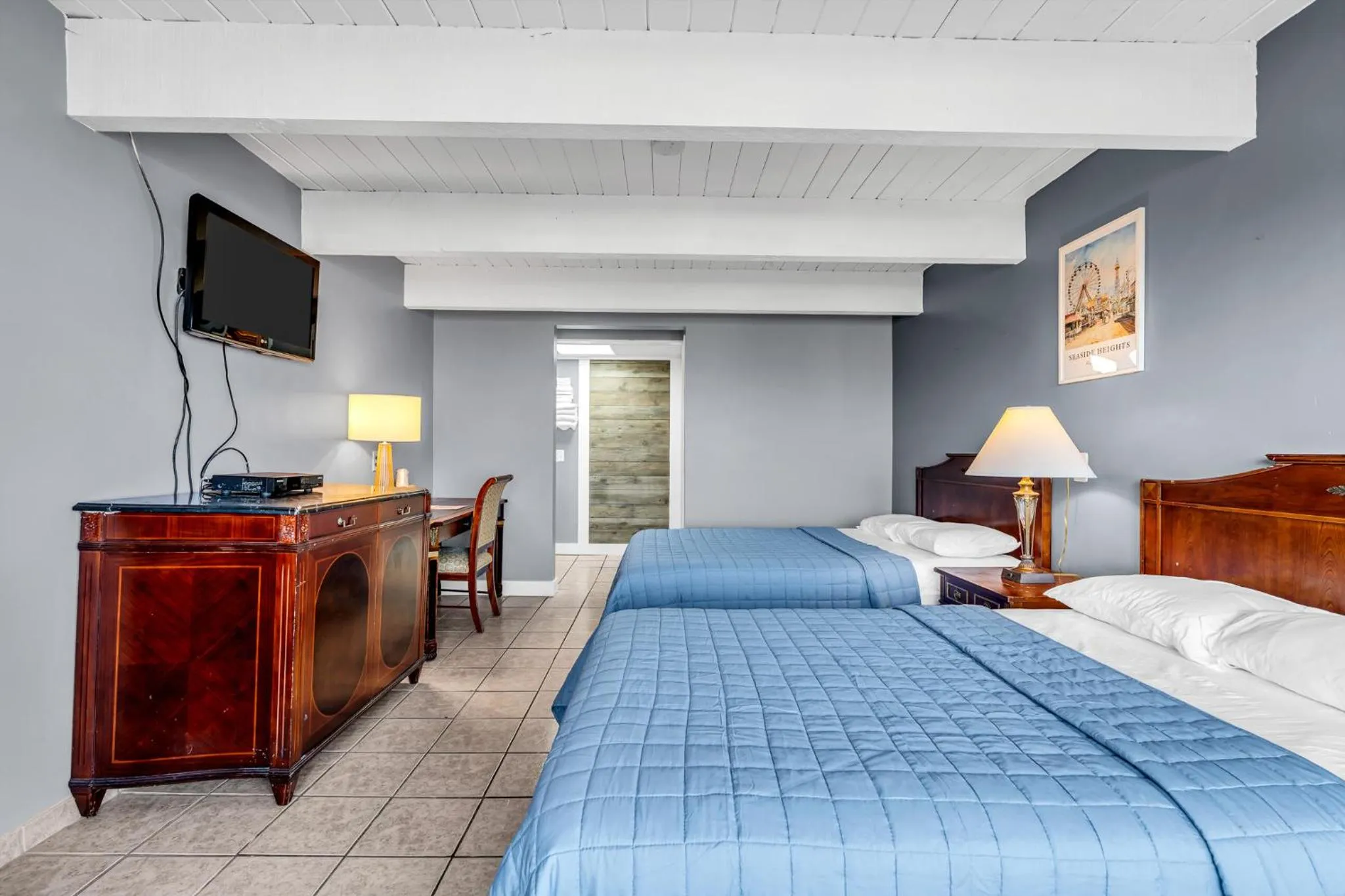 Bedroom, Bed in Aztec Ocean Resort
