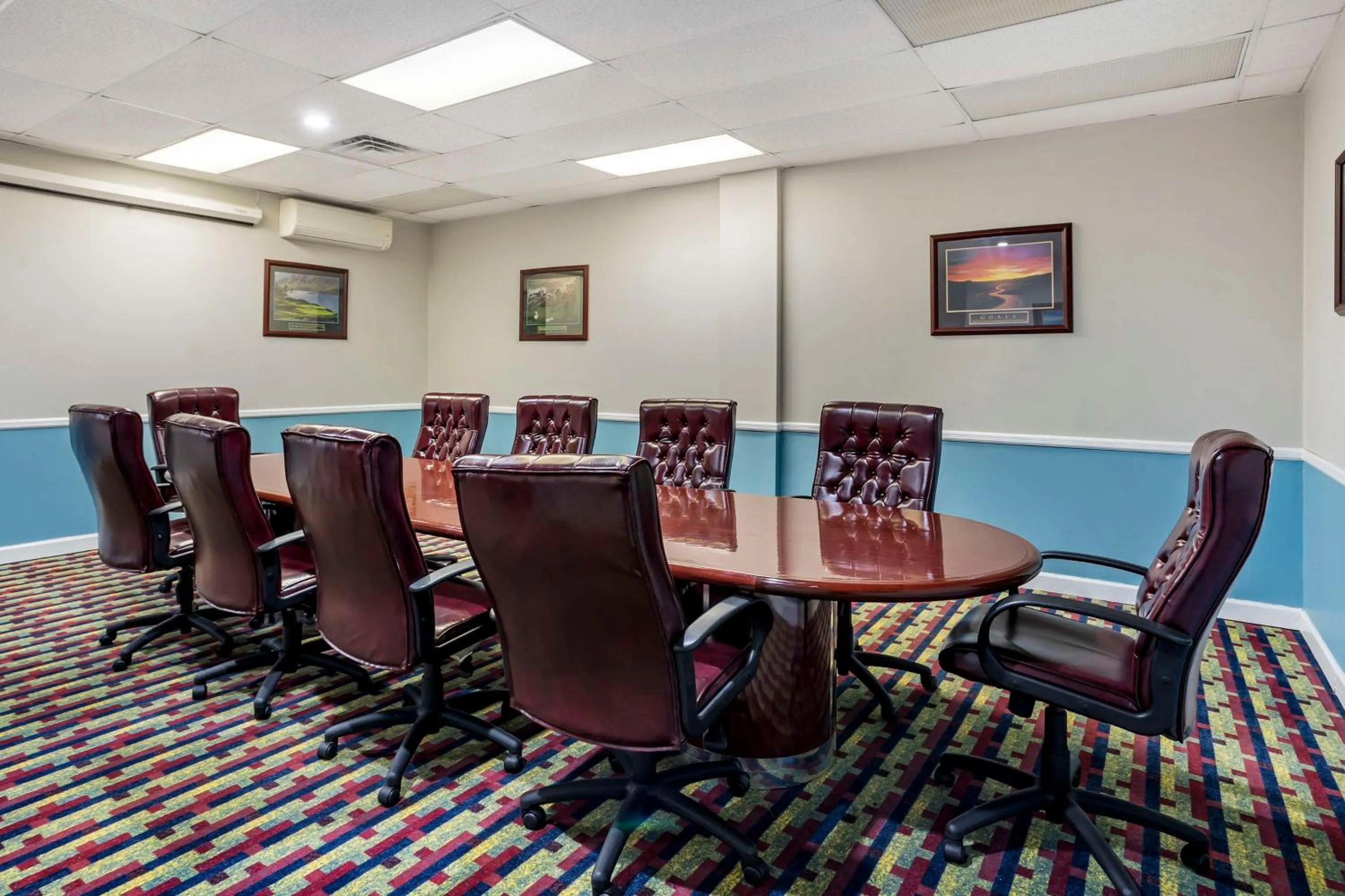 Meeting/conference room in Best Western Rutgers University Hotel