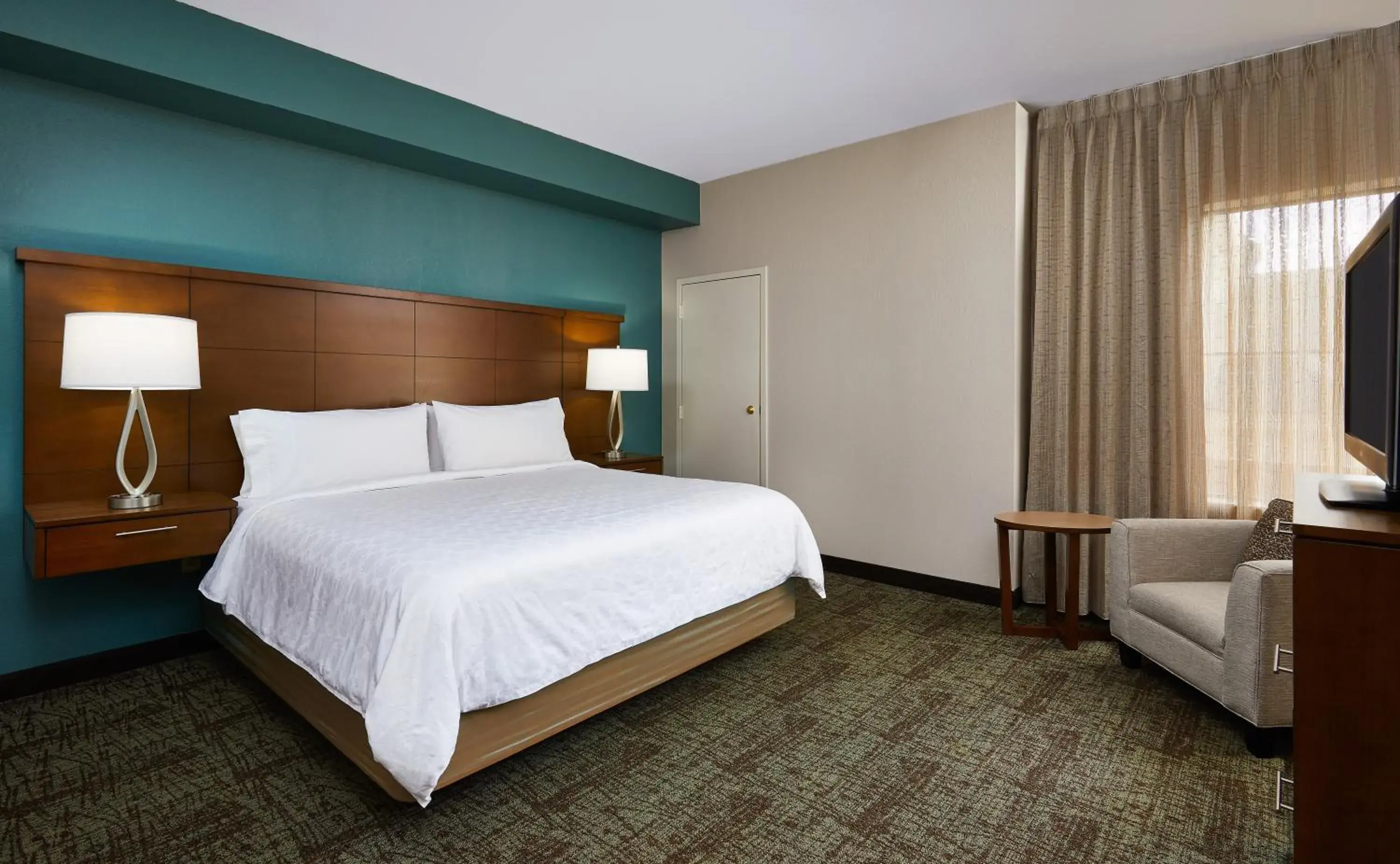 Queen Room with Two Queen Beds - Mobility Access Tub/Non-Smoking in Staybridge Suites Orlando South by IHG Queen Room with Two Queen Beds - Mobility Access Tub/Non-Smoking in Staybridge Suites Orlando South by IHG