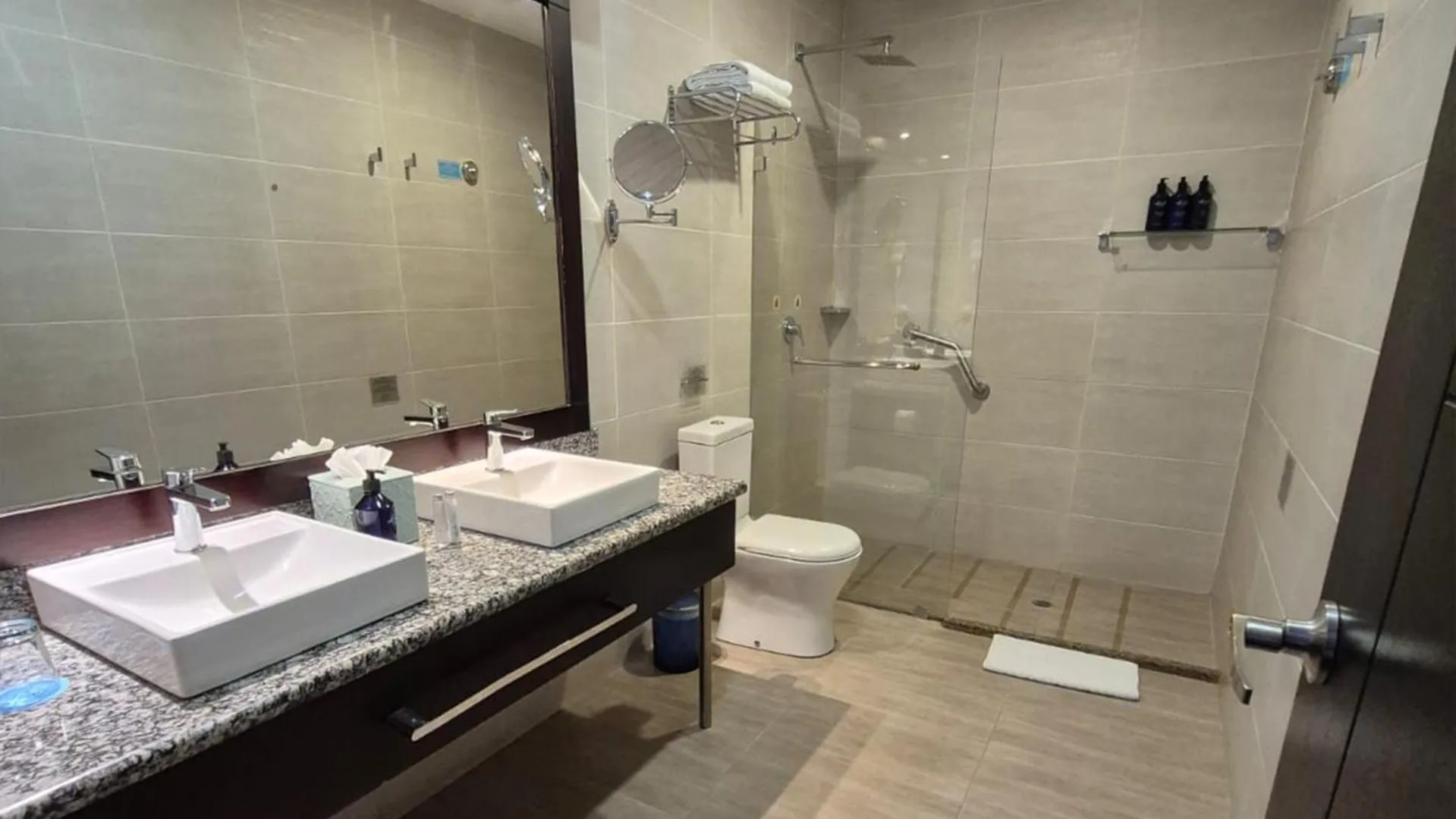 Toilet in Ikala Galapagos Hotel