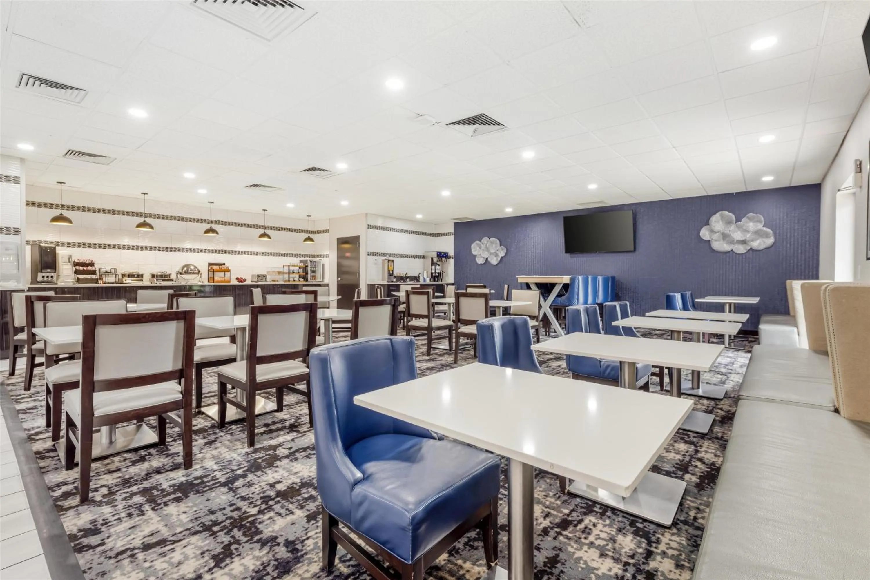 Breakfast in Best Western Rochester Hotel Mayo Clinic Area/ St. Mary's