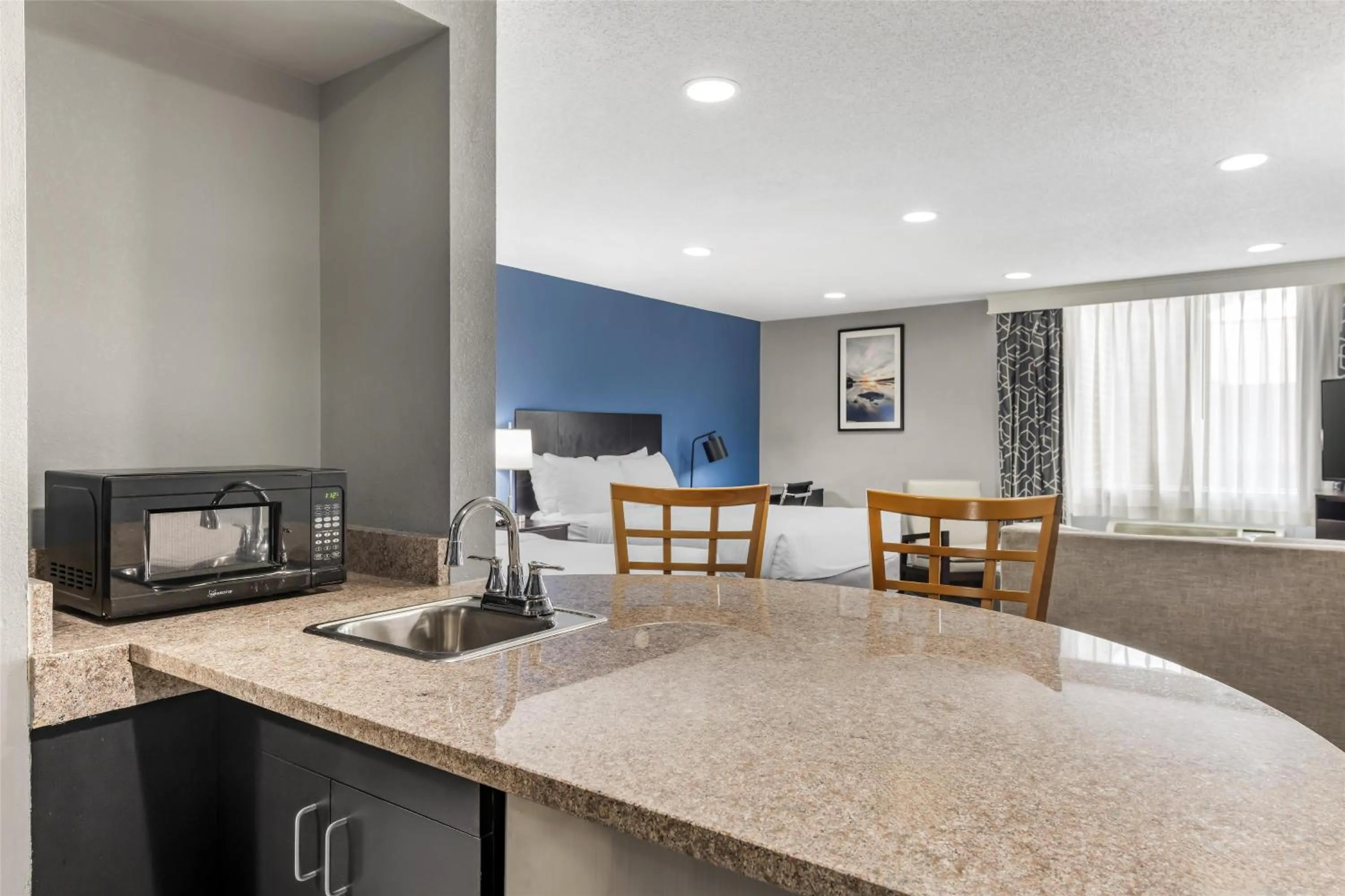 Bedroom in Best Western Rochester Hotel Mayo Clinic Area/ St. Mary's