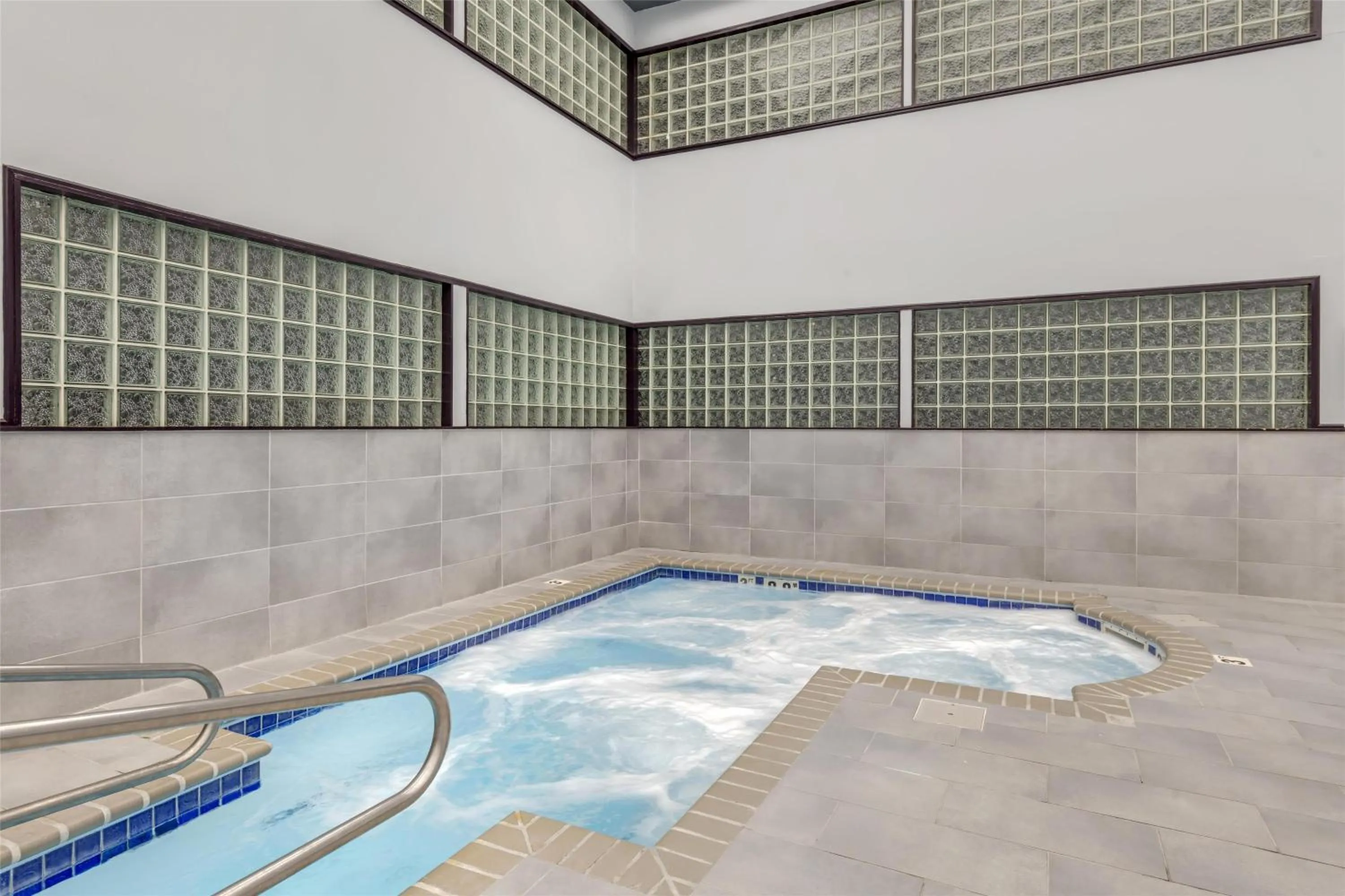 Pool view in Best Western Rochester Hotel Mayo Clinic Area/ St. Mary's