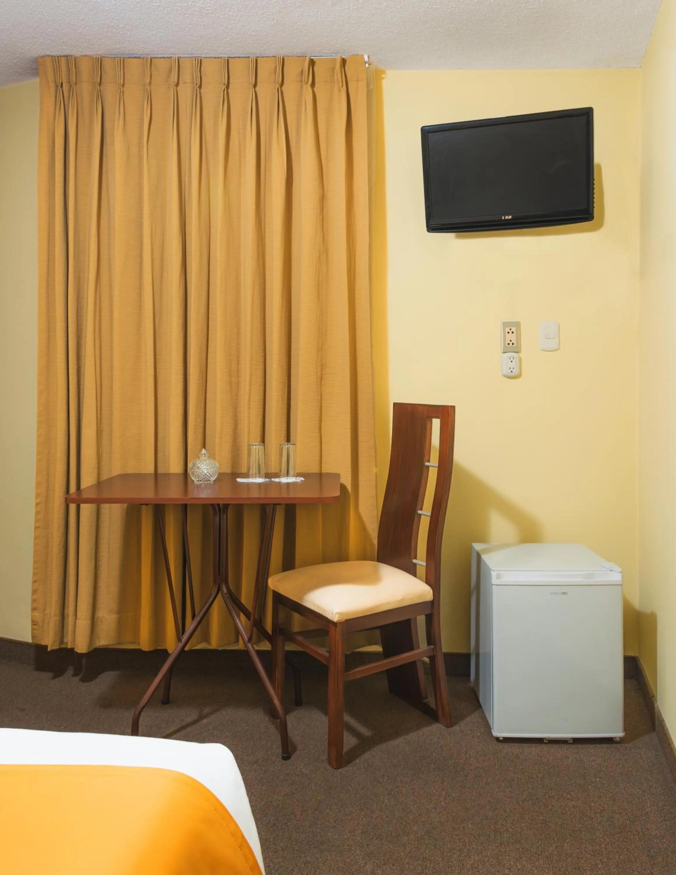 TV and multimedia in Hotel Maison Du Solei