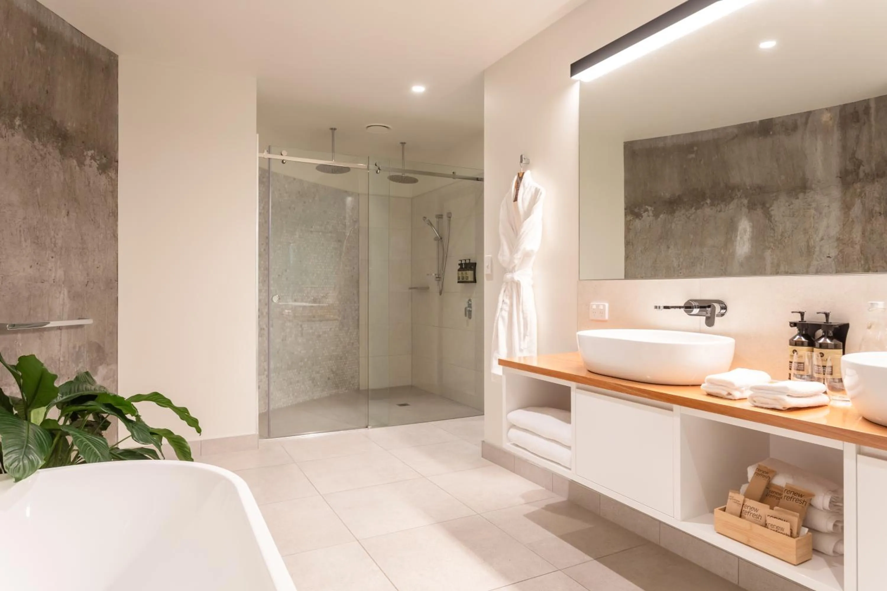 Bathroom in Peppers Silo Launceston