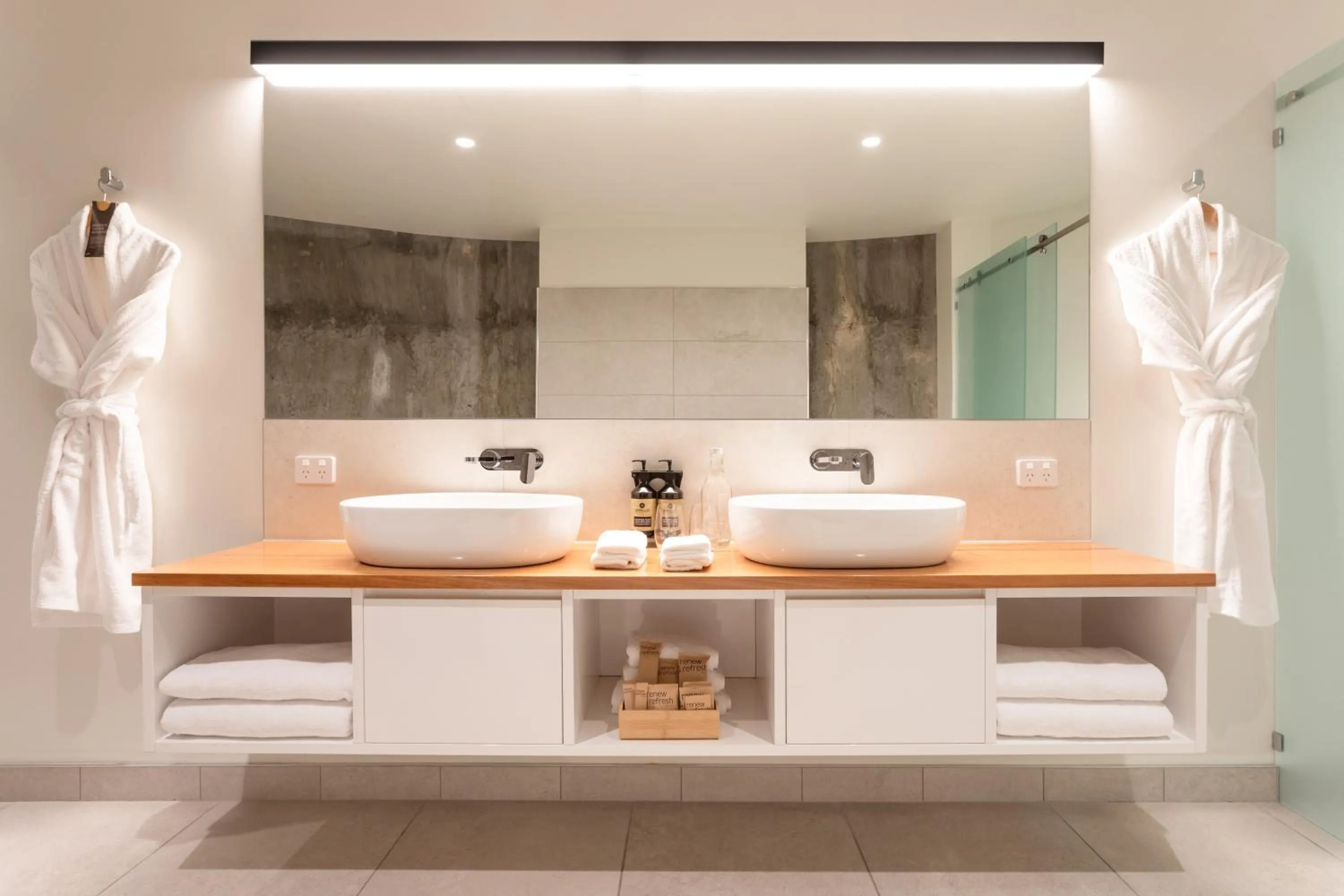 Bathroom in Peppers Silo Launceston