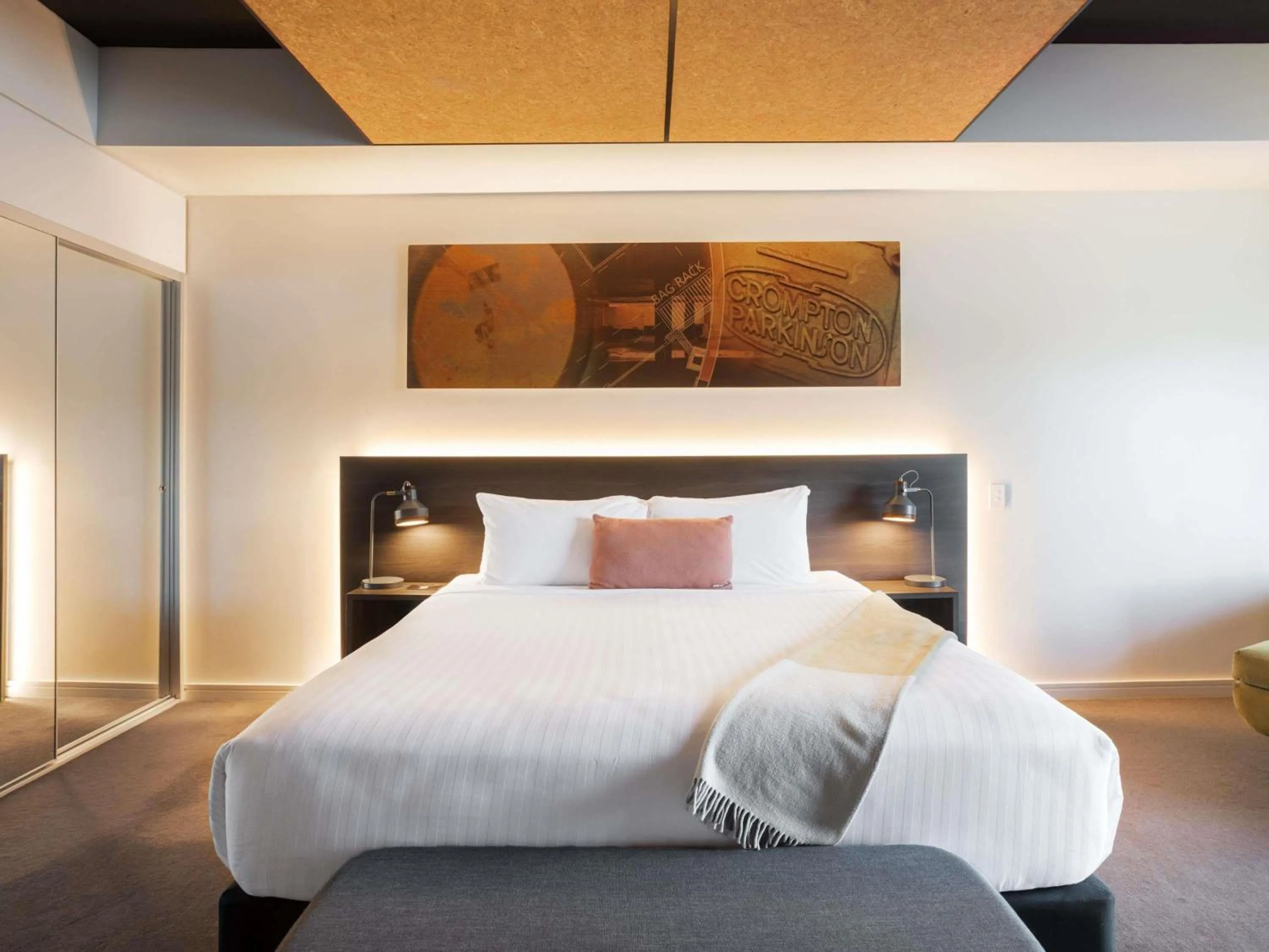 Bedroom, Bed in Peppers Silo Launceston