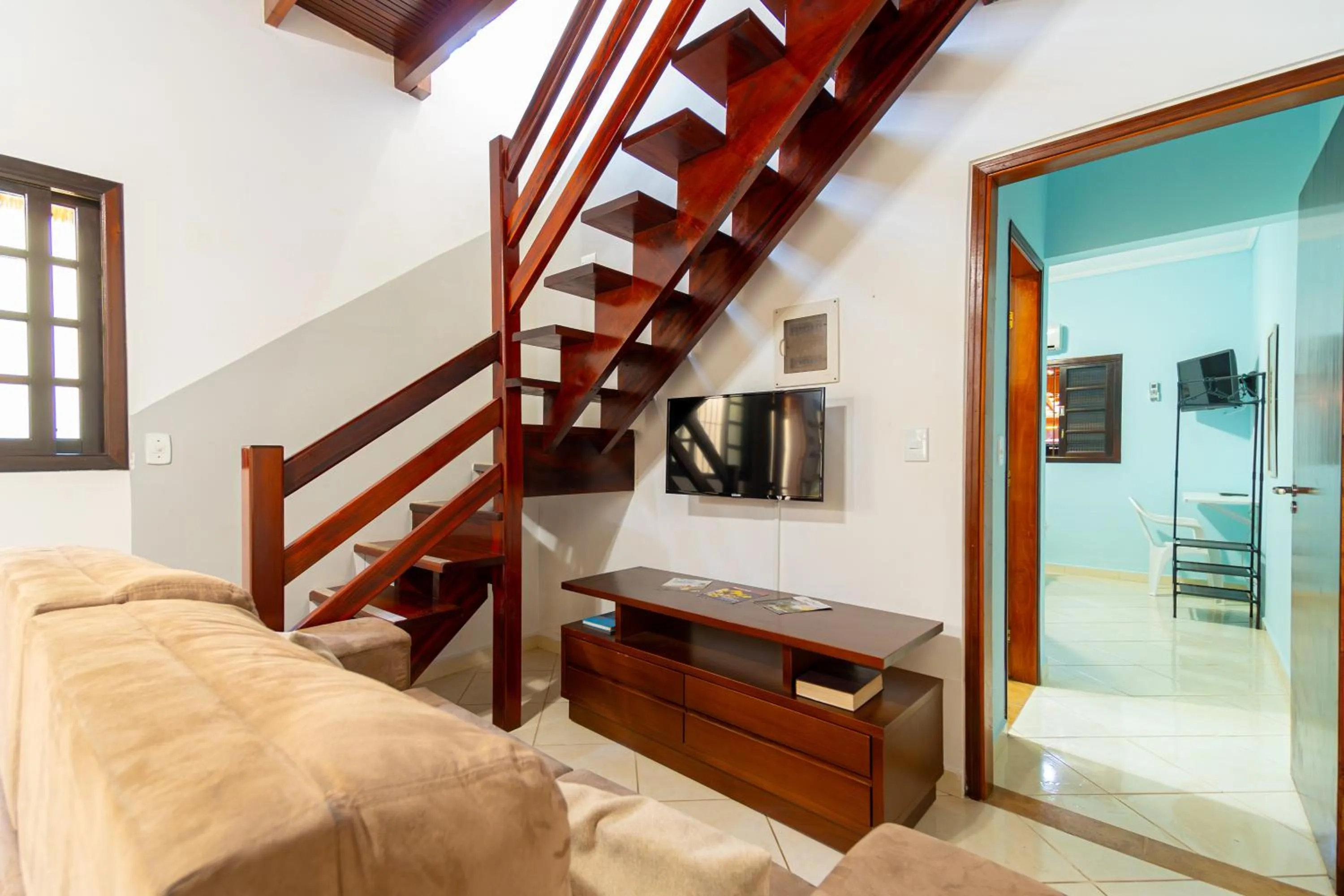 TV and multimedia in Casa Gomes com 3 suítes e ar-condicionado até 12 pessoas em Ubatuba Itaguá