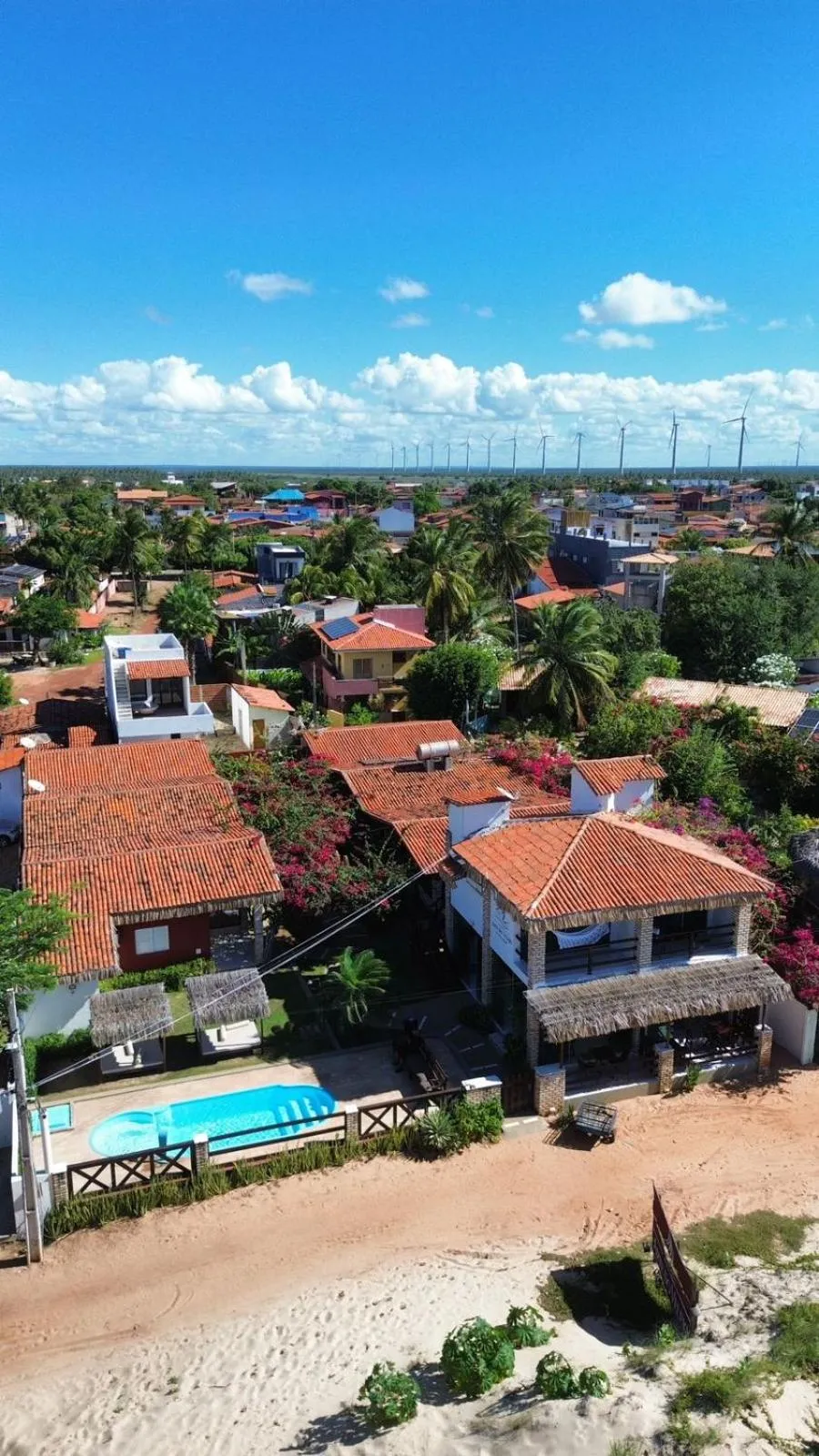 Property building in Pousada Arte do Velejo by Solarium