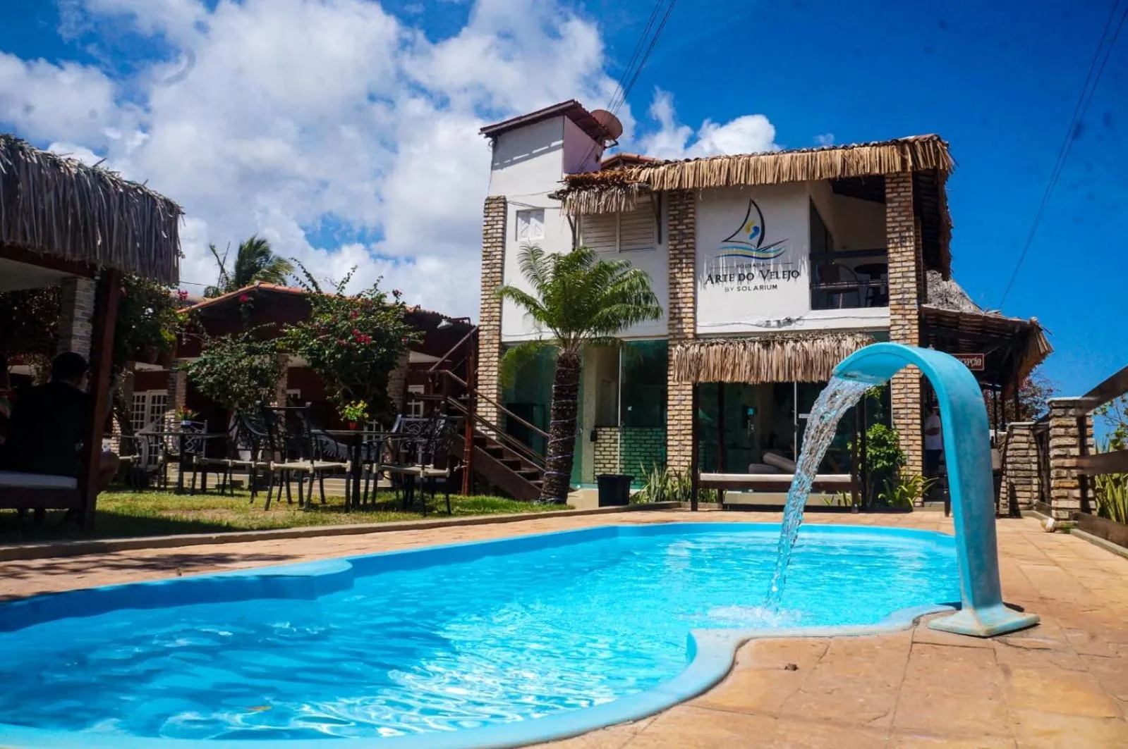 Pool view in Pousada Arte do Velejo by Solarium