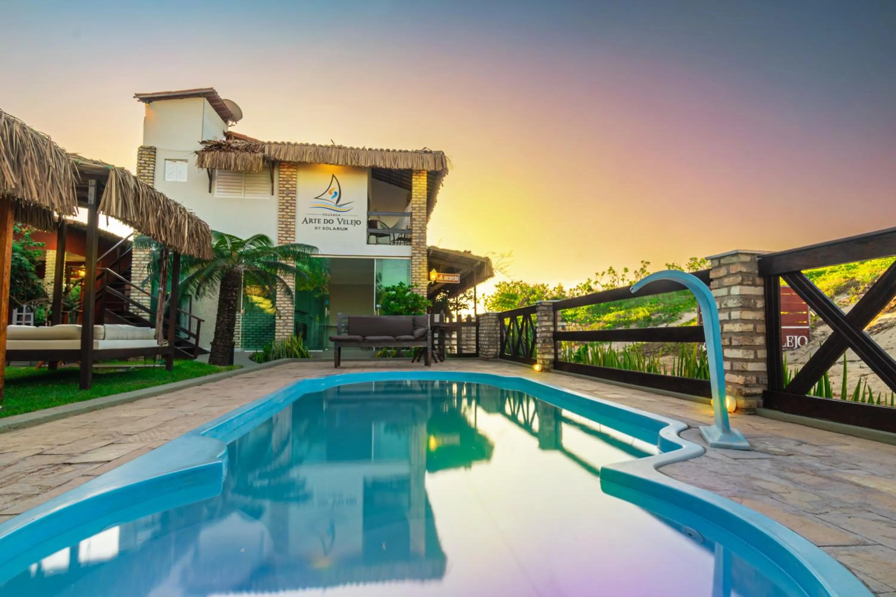 Property building in Pousada Arte do Velejo by Solarium