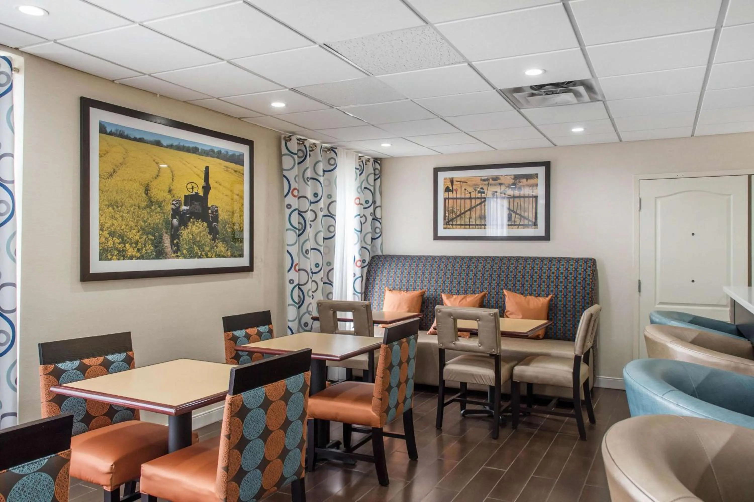 Lobby or reception in Hampton Inn Douglas