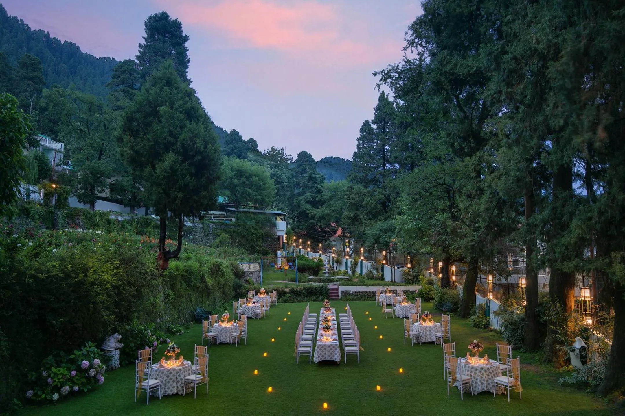 Garden in Shervani Hilltop Resort