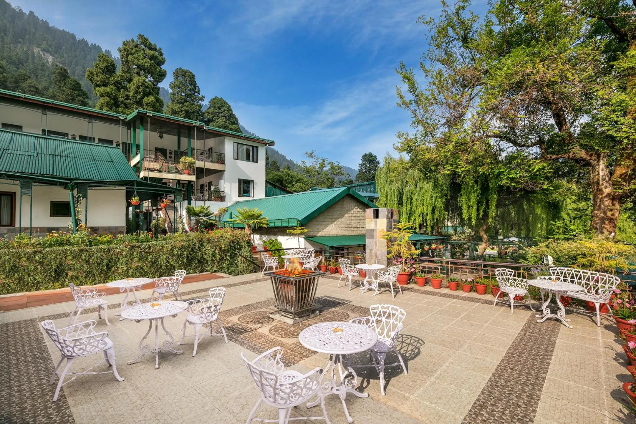 Seating area in Shervani Hilltop Resort