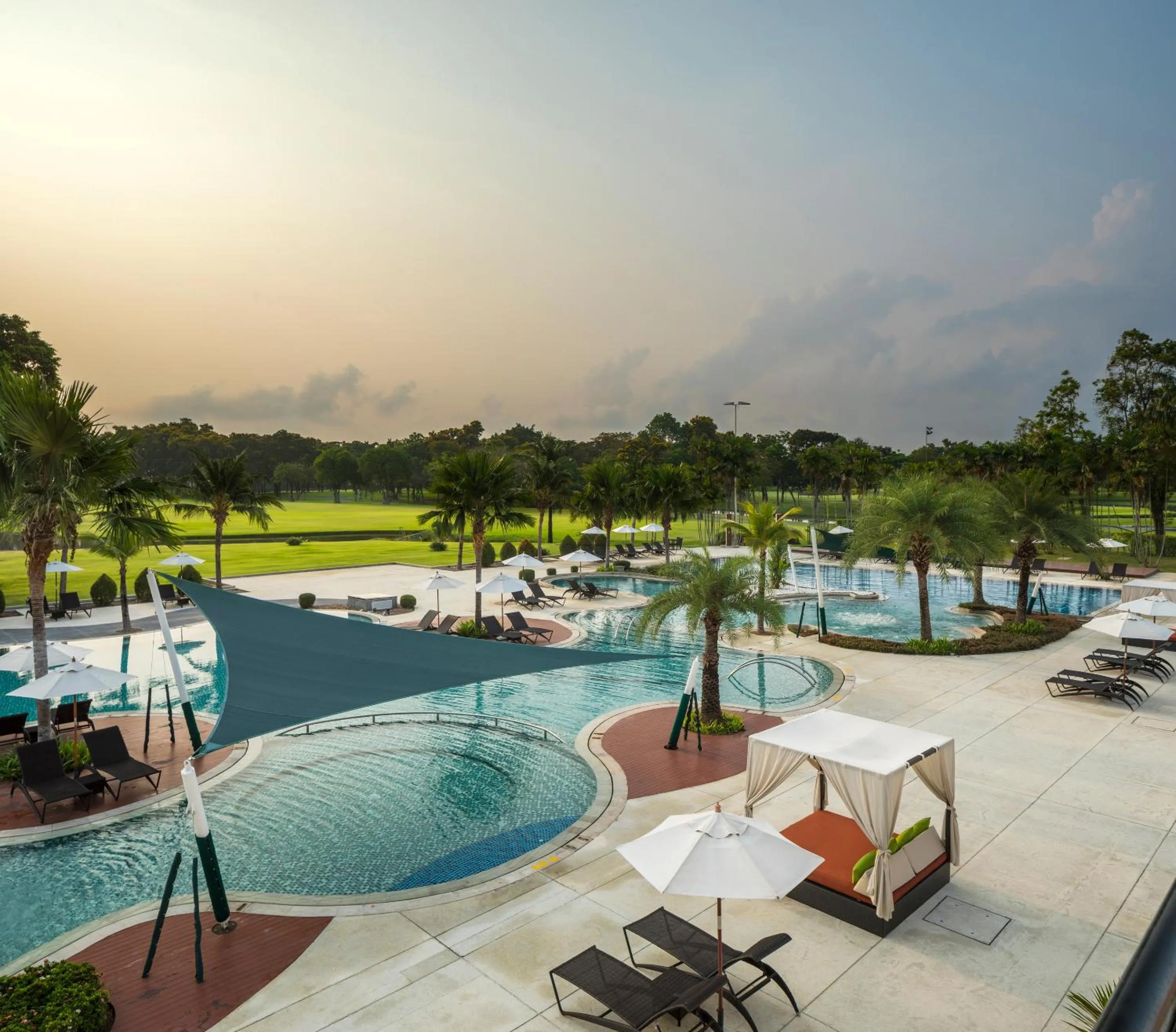 Golfcourse in Eastin Thana City Golf Resort Bangkok