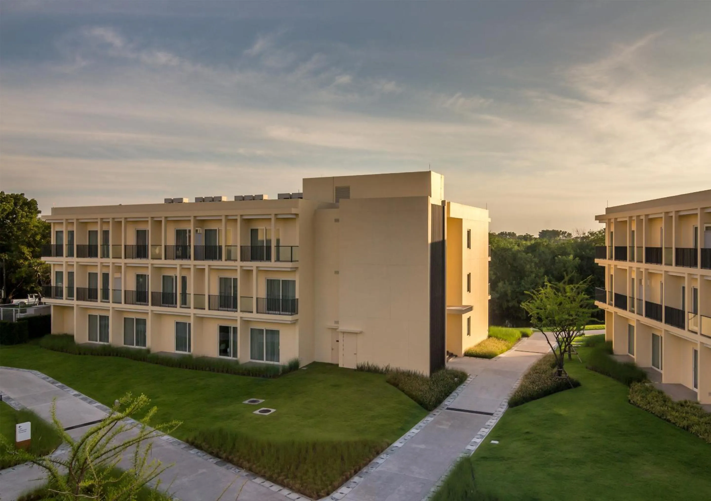 Property building in Eastin Thana City Golf Resort Bangkok